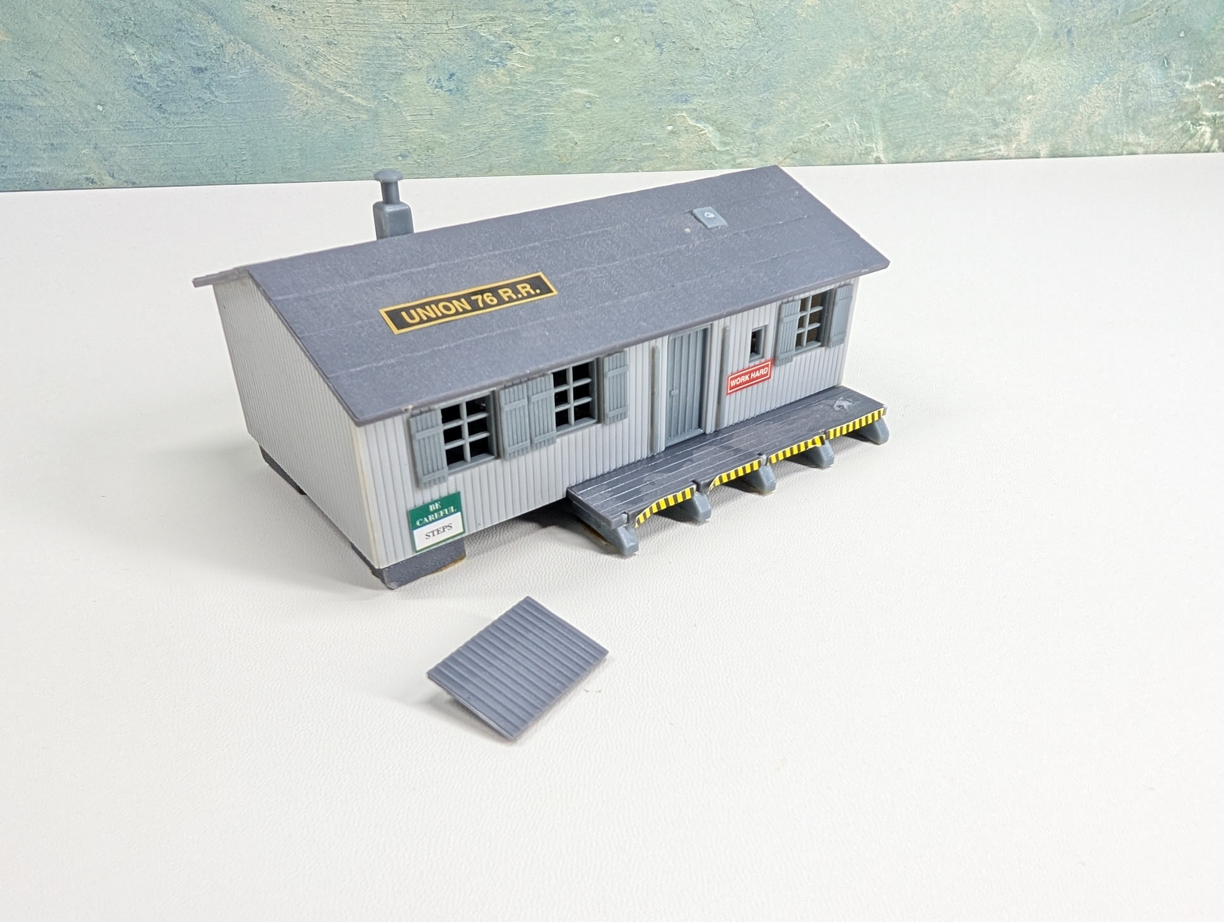 USED HO Scale Union 76 RR Freight Station