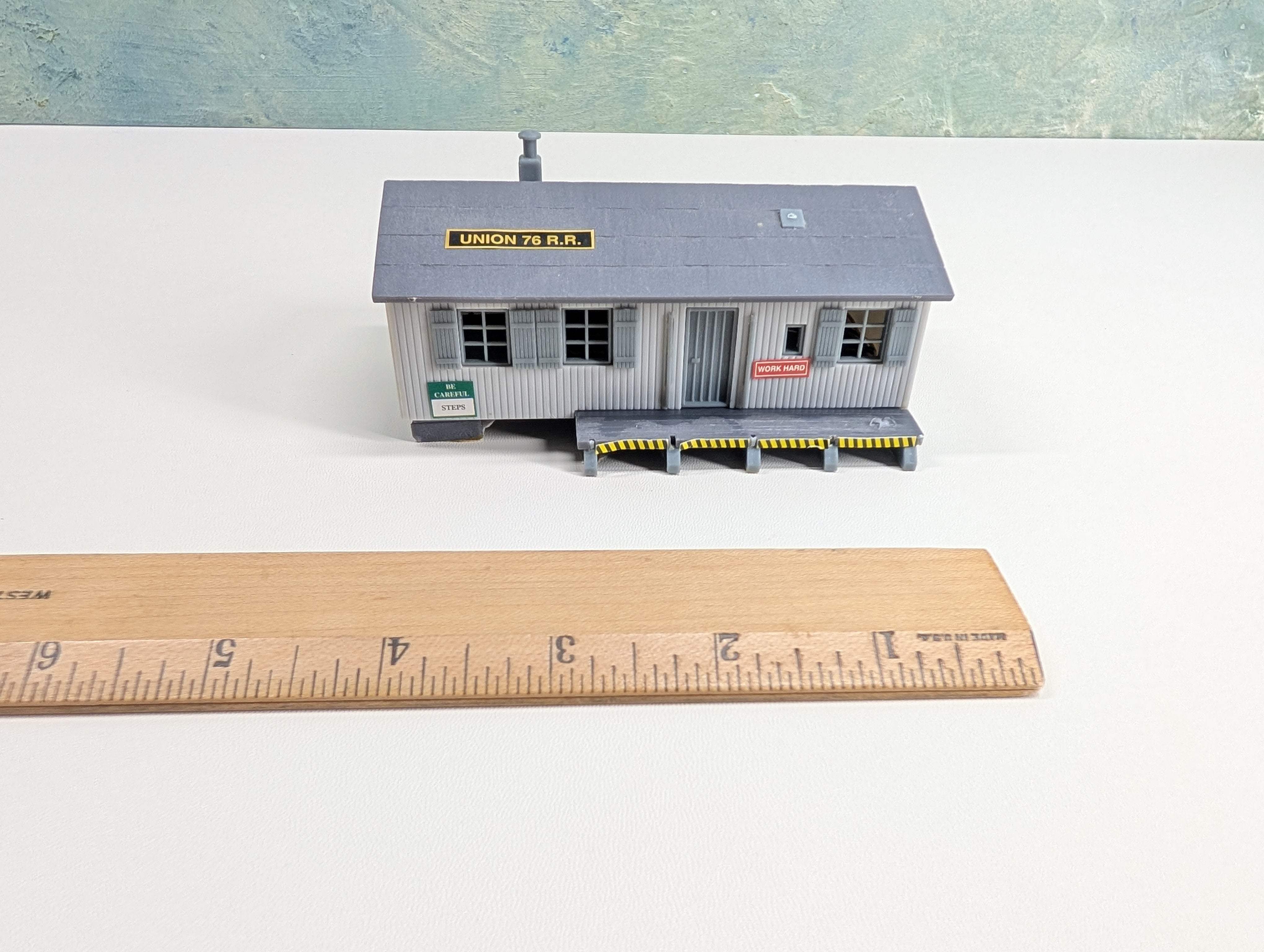 USED HO Scale Union 76 RR Freight Station