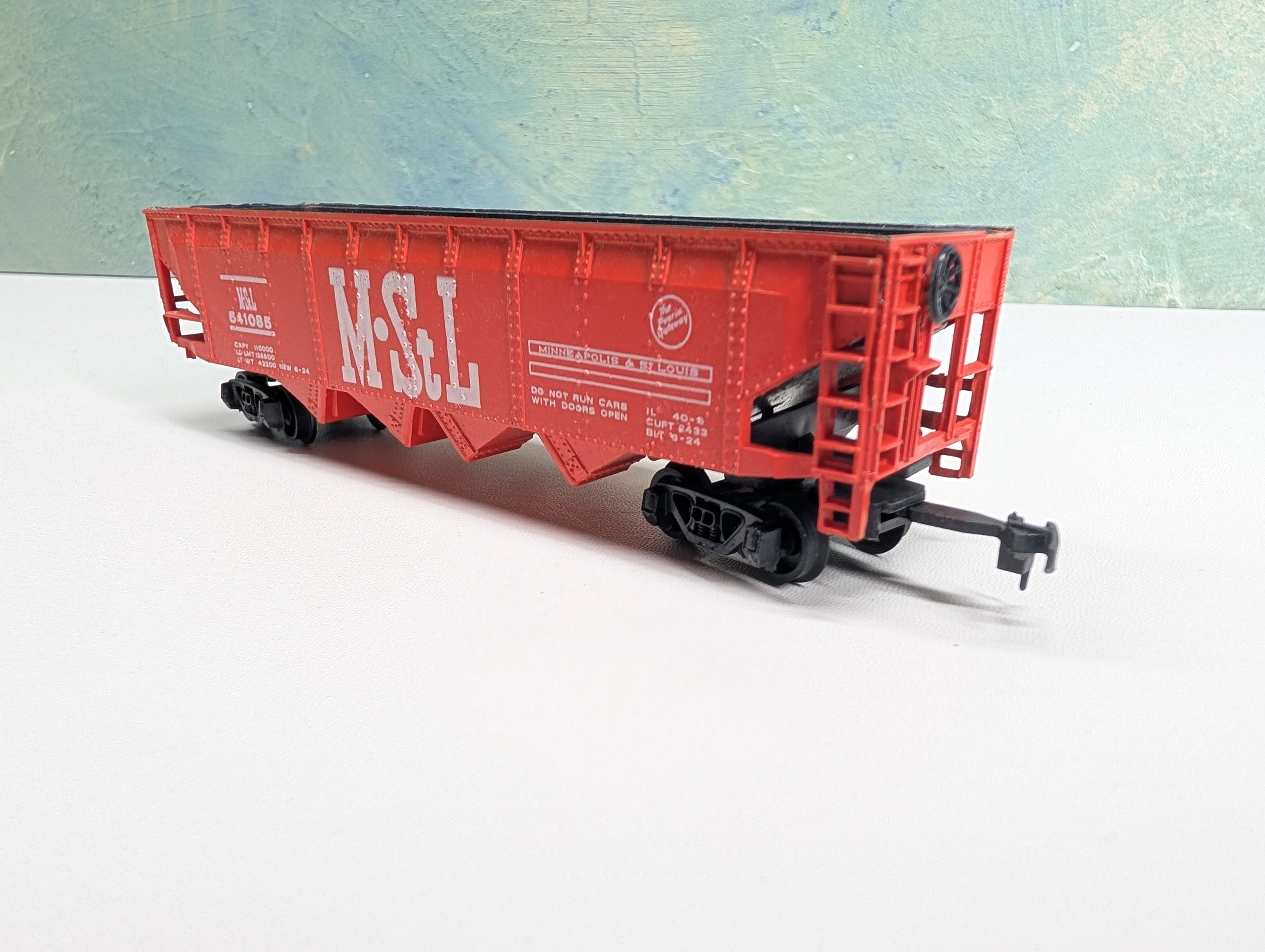 USED Bachmann HO Scale Quad Hopper MTsL #541085