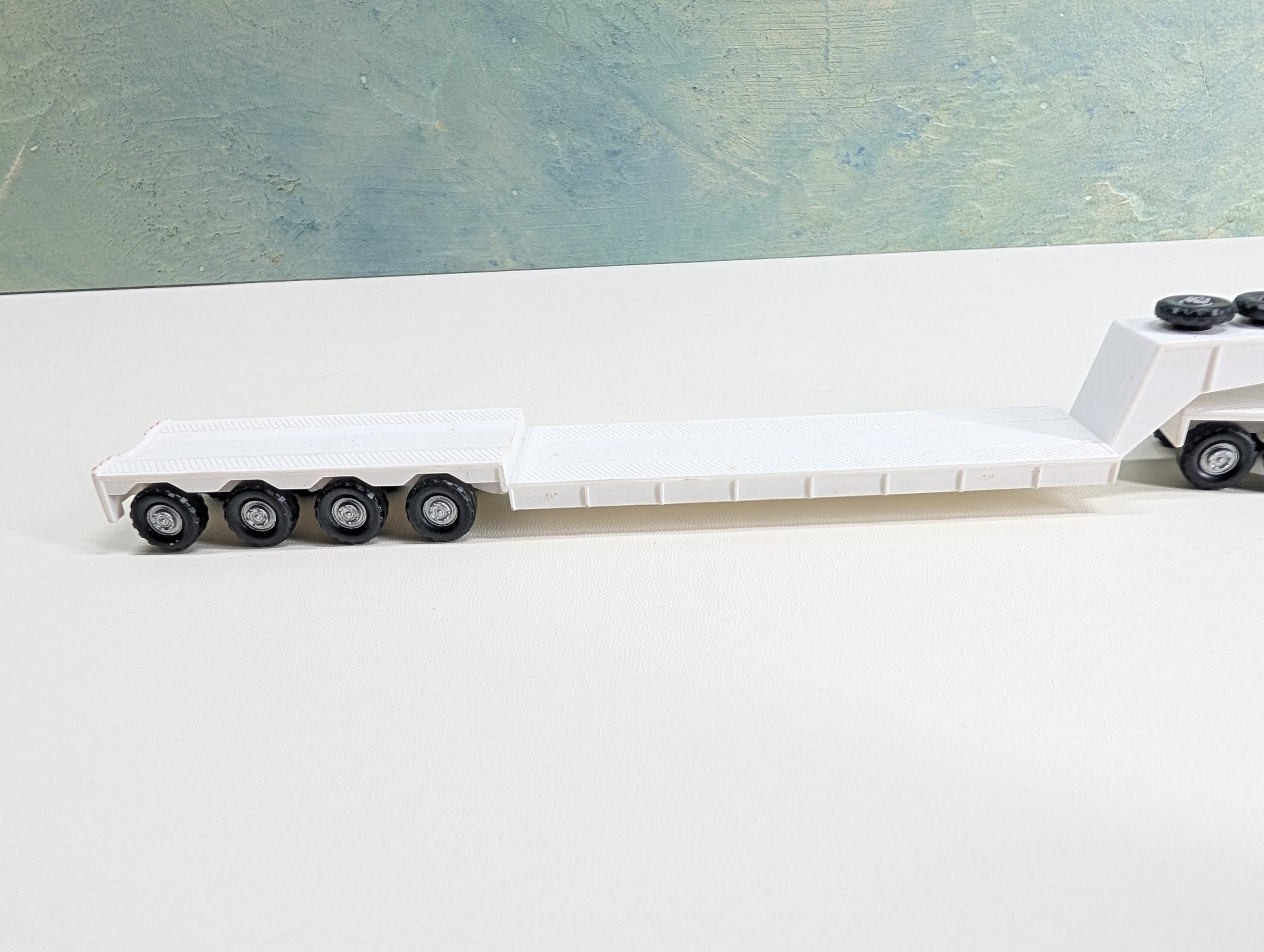 USED HO Scale Black Truck w/ Depressed Flatbed