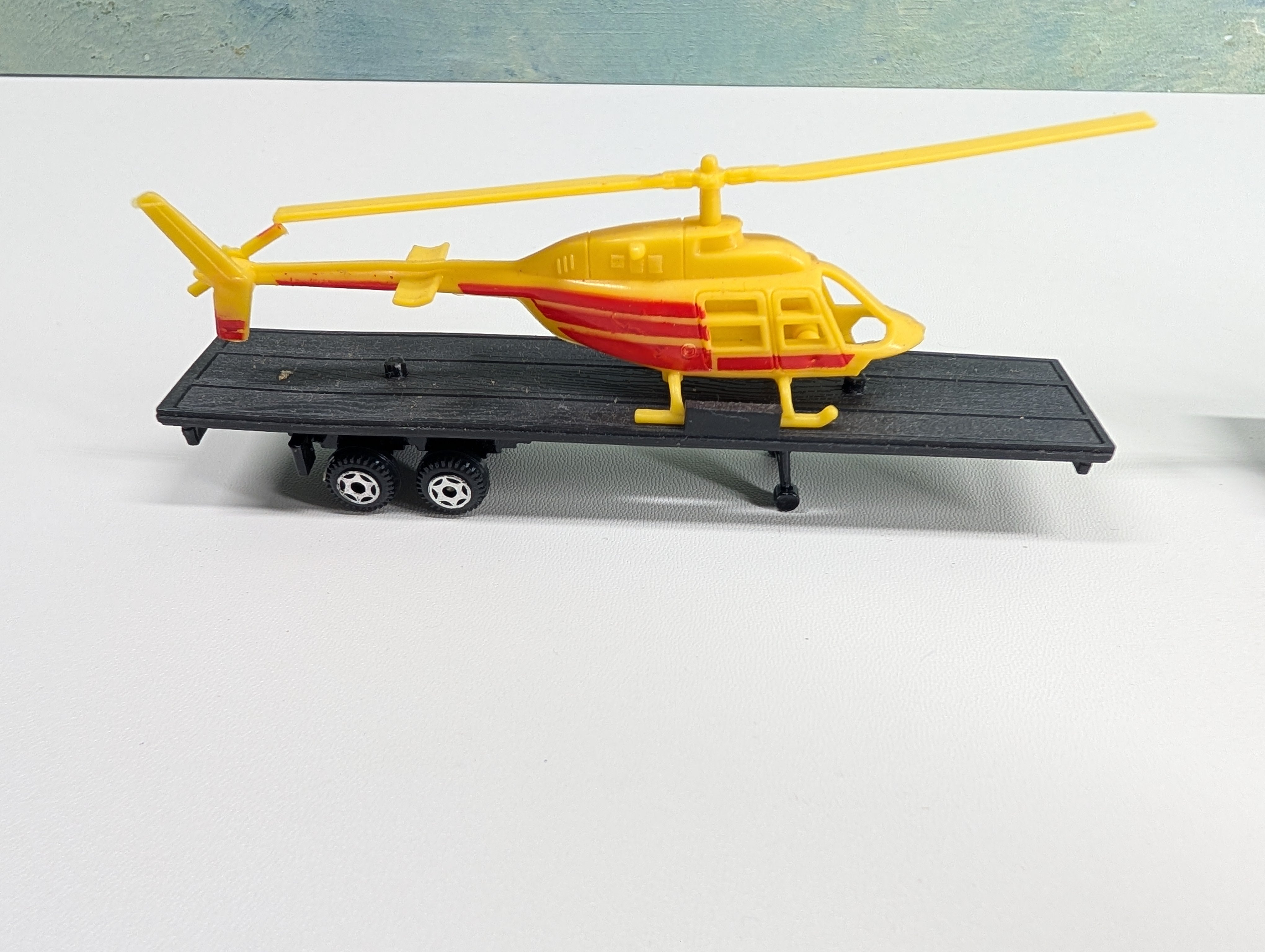 USED HO Scale Pair of Flatbed Trailers w/ Helicopter Loads