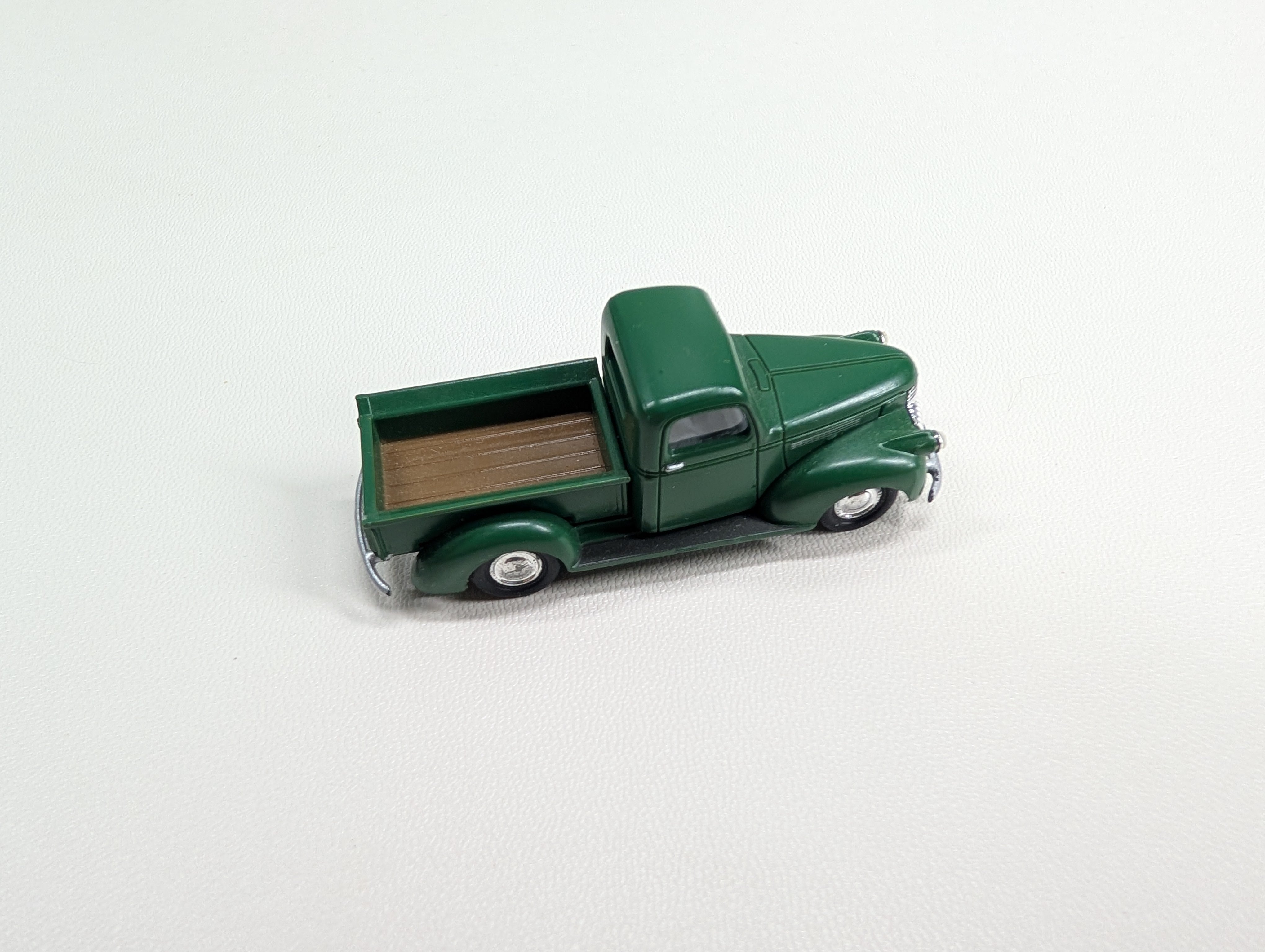 USED Classic Metal Works HO Scale GM Green Pick-Up Truck