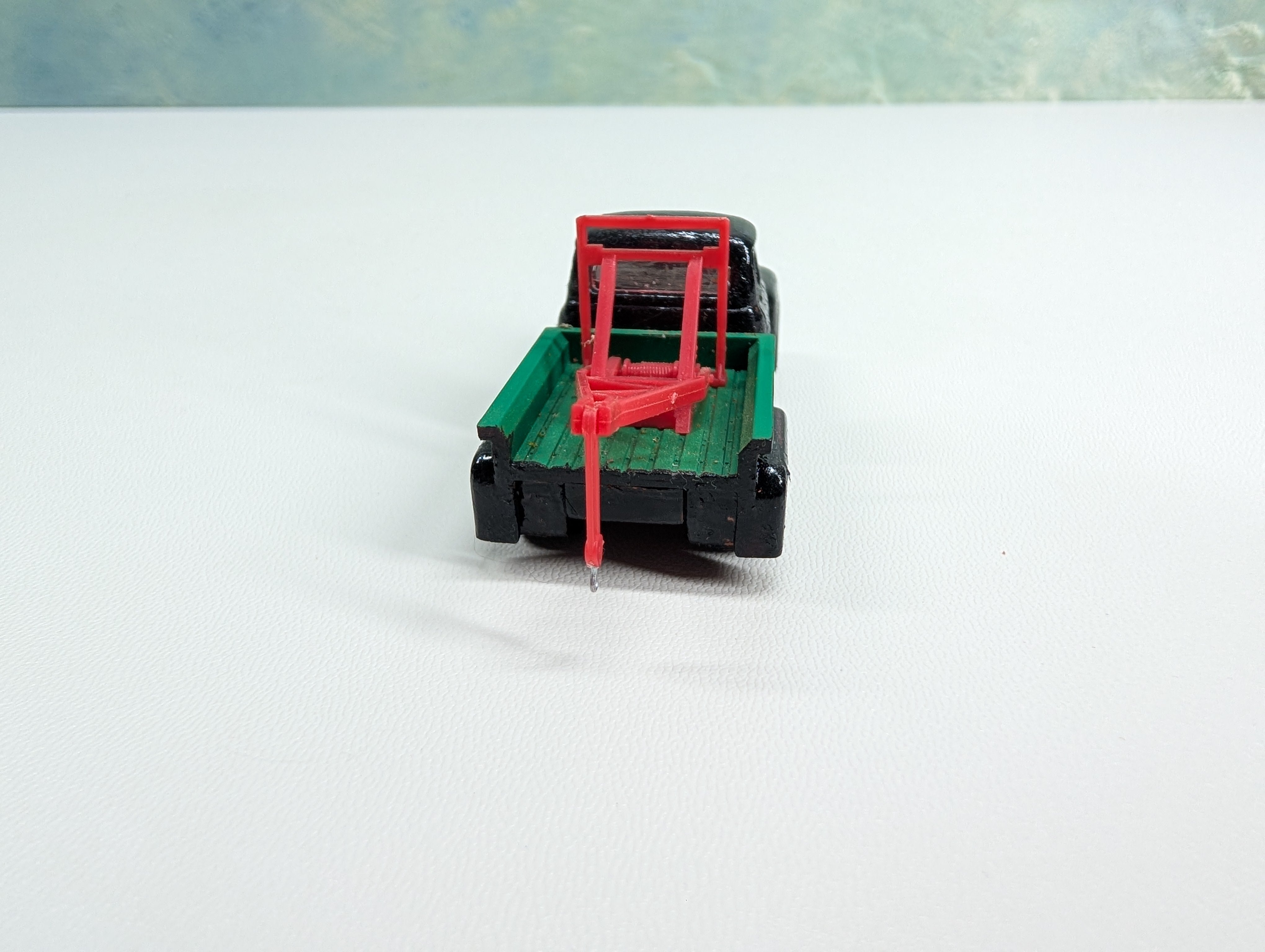USED HO Scale Tow Truck, Repair Shop Truck