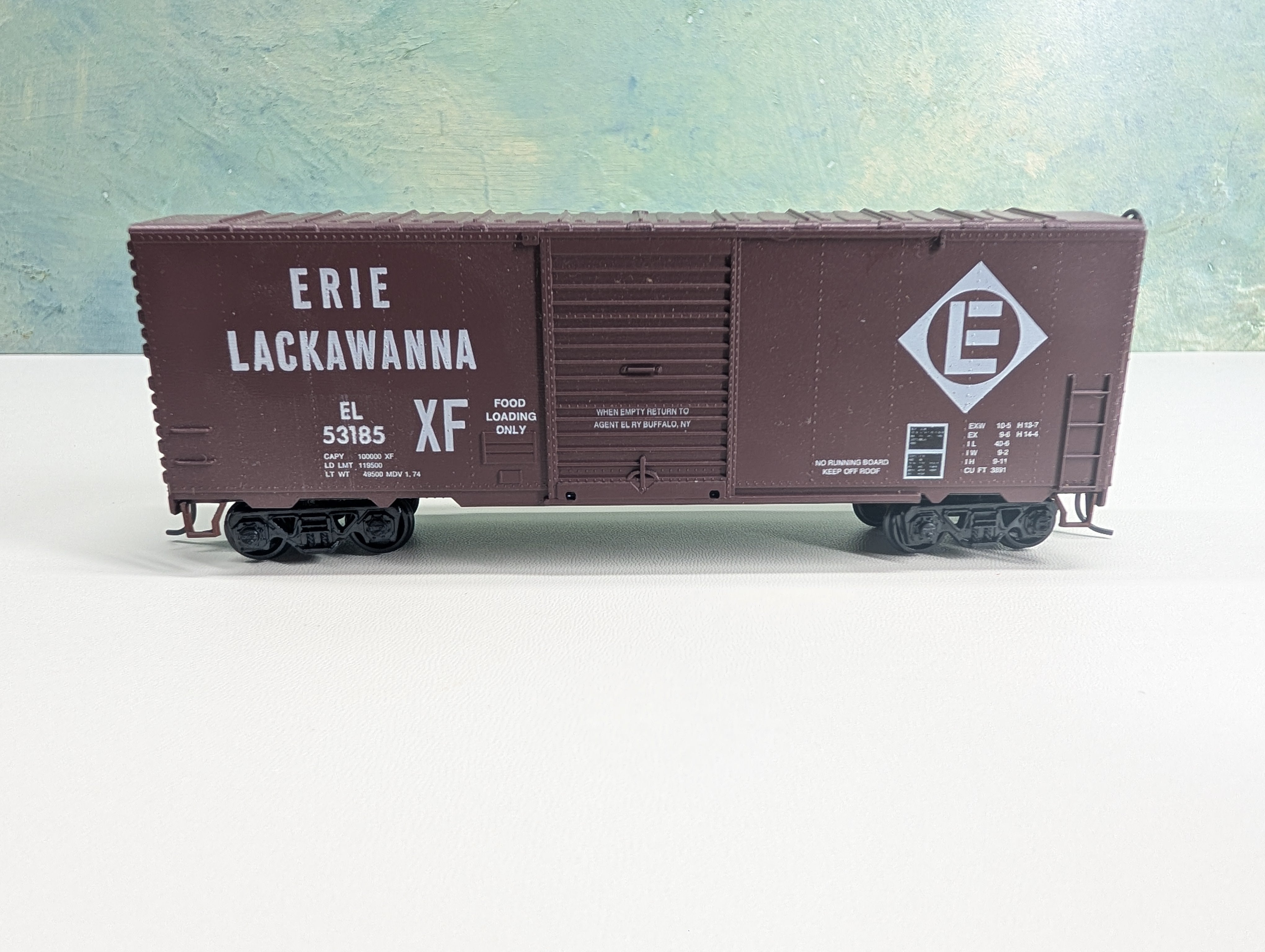 USED Roundhouse HO Scale 40' Box Car Erie Lackawanna EL #53185