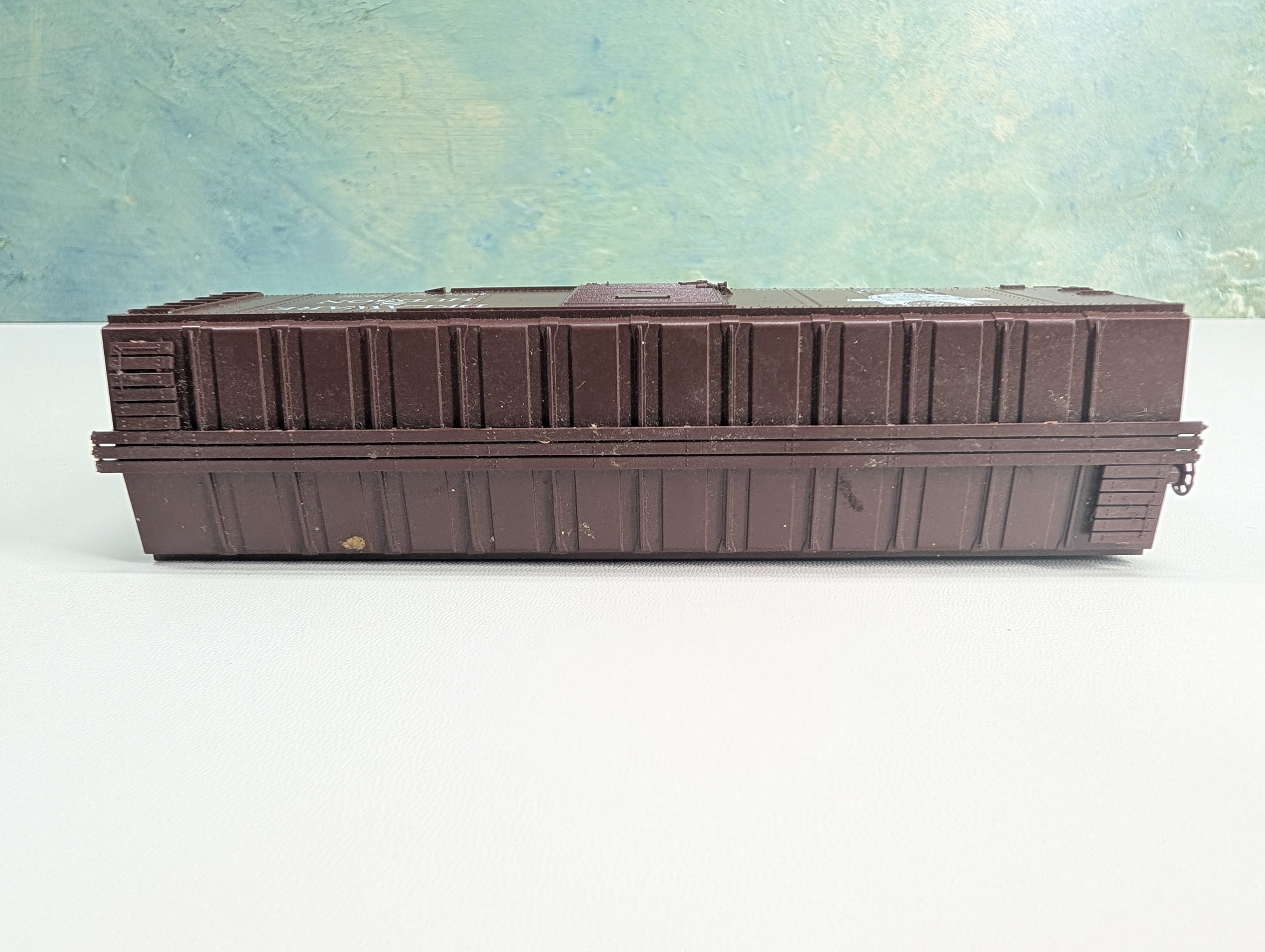 USED Bowser HO Scale 40' Box Car Delaware and Hudson D&H #18232