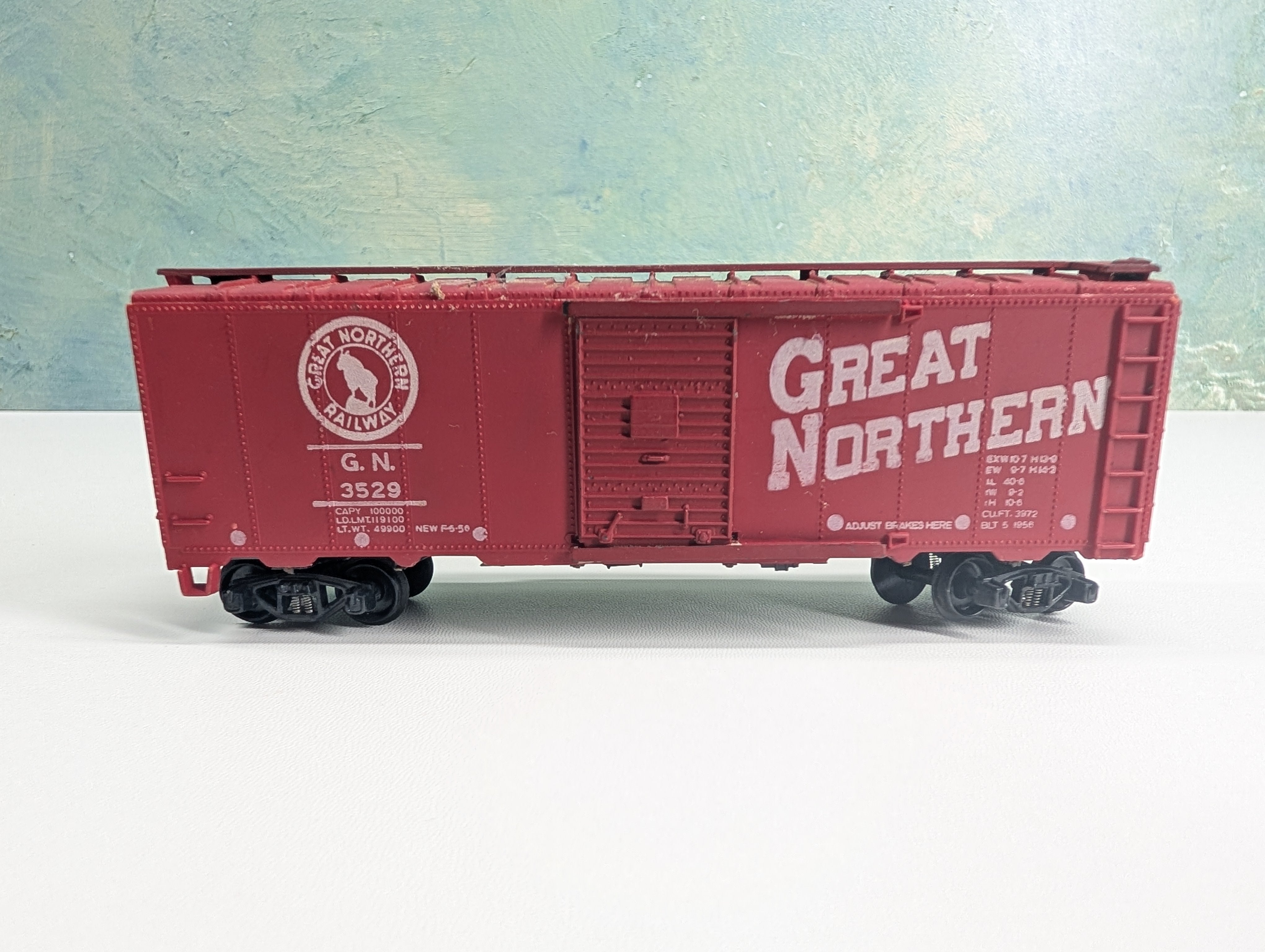 USED Crown HO Scale 40' Box Car Great Northern GN #3529