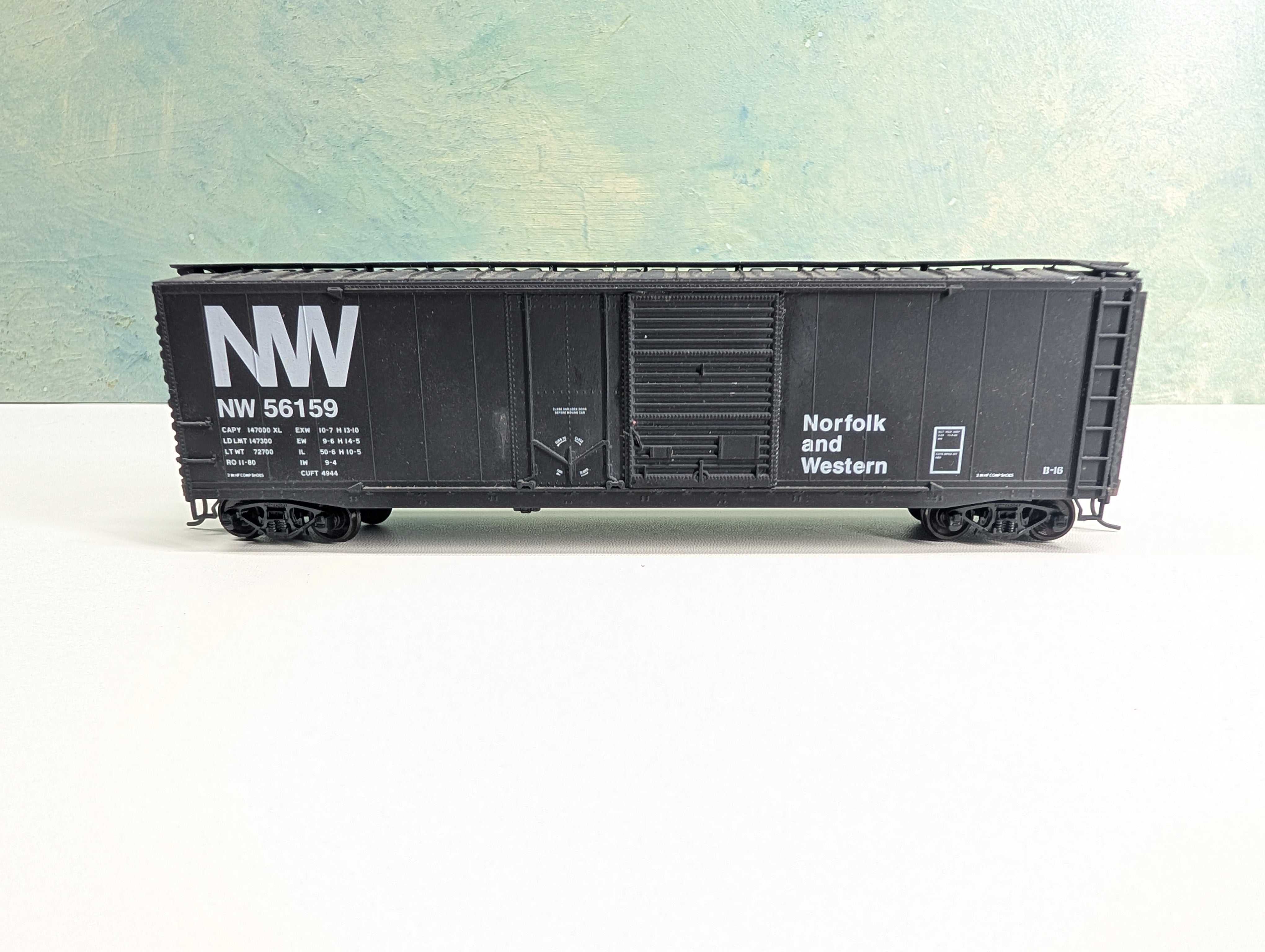 USED Accurail HO Scale 50' Box Car Norfolk & Western NW #56159