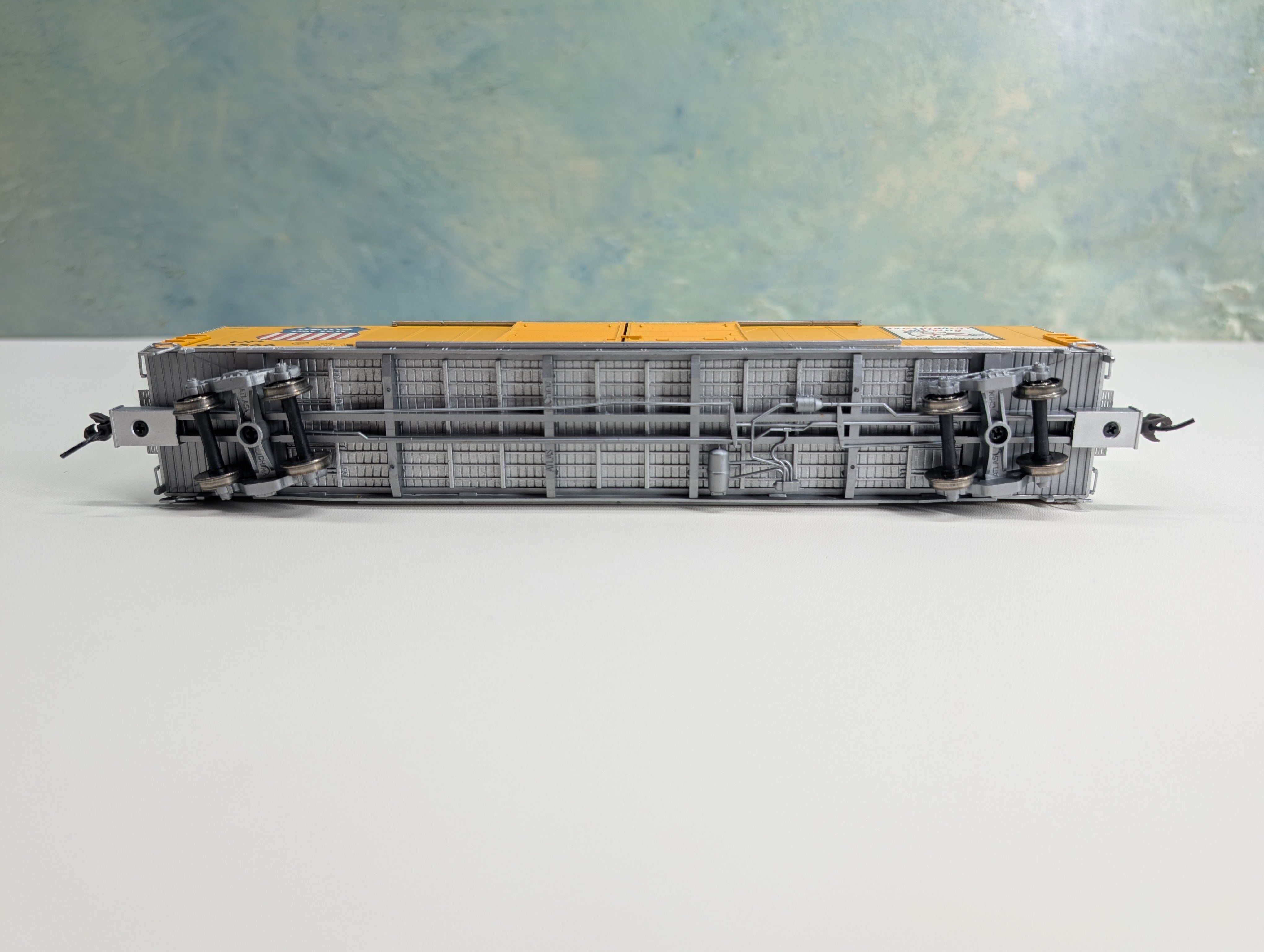 USED Atlas HO Scale 60' DD Box Car Union Pacific UP #960566 Metal Wheels