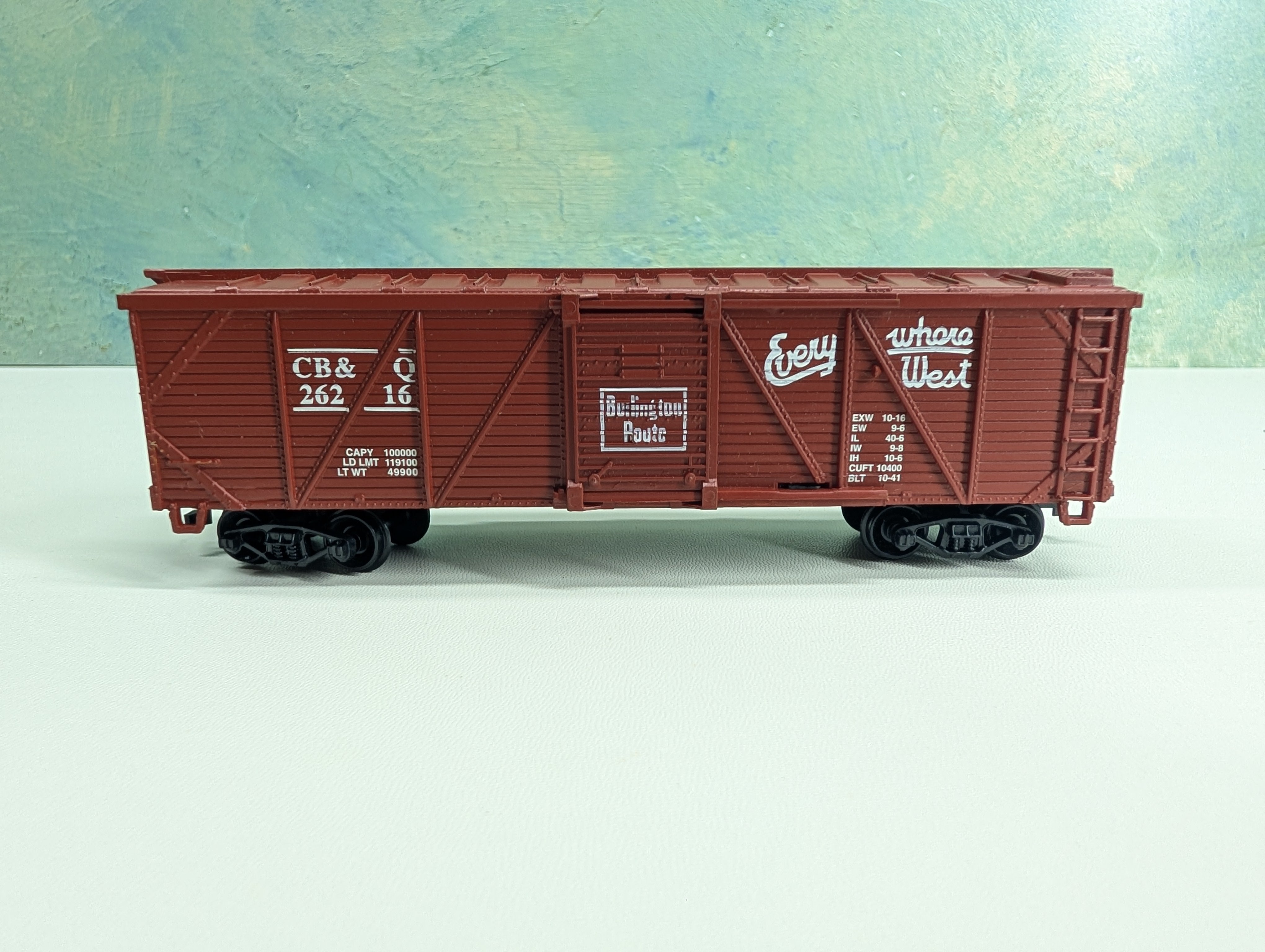 USED Life-Like HO Scale 40' Wooden Box Car Burlington CB&Q #26216