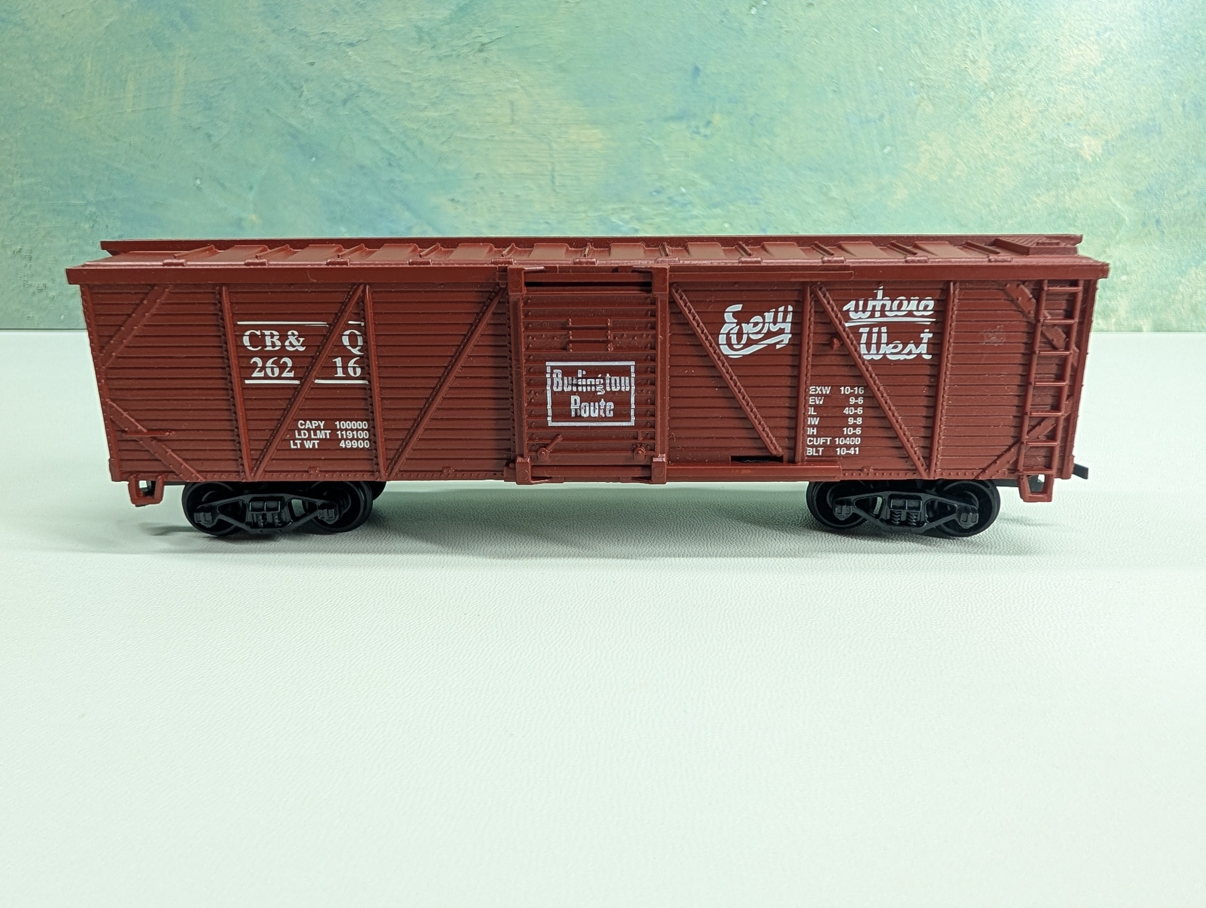 USED Life-Like HO Scale 40' Wooden Box Car Burlington CB&Q #26216