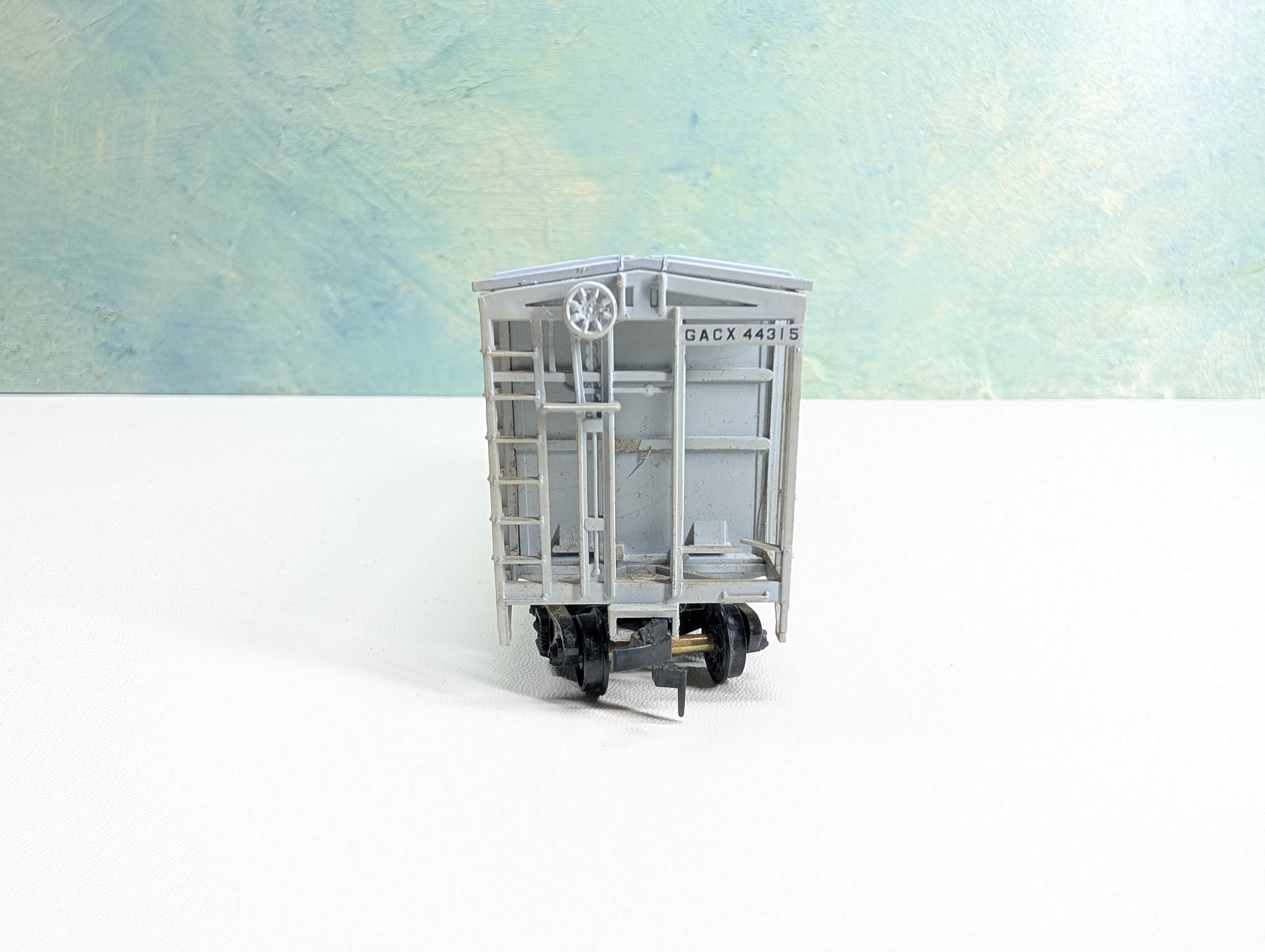 USED Walthers HO Scale Covered Hopper Bay State Milling GACX #44315
