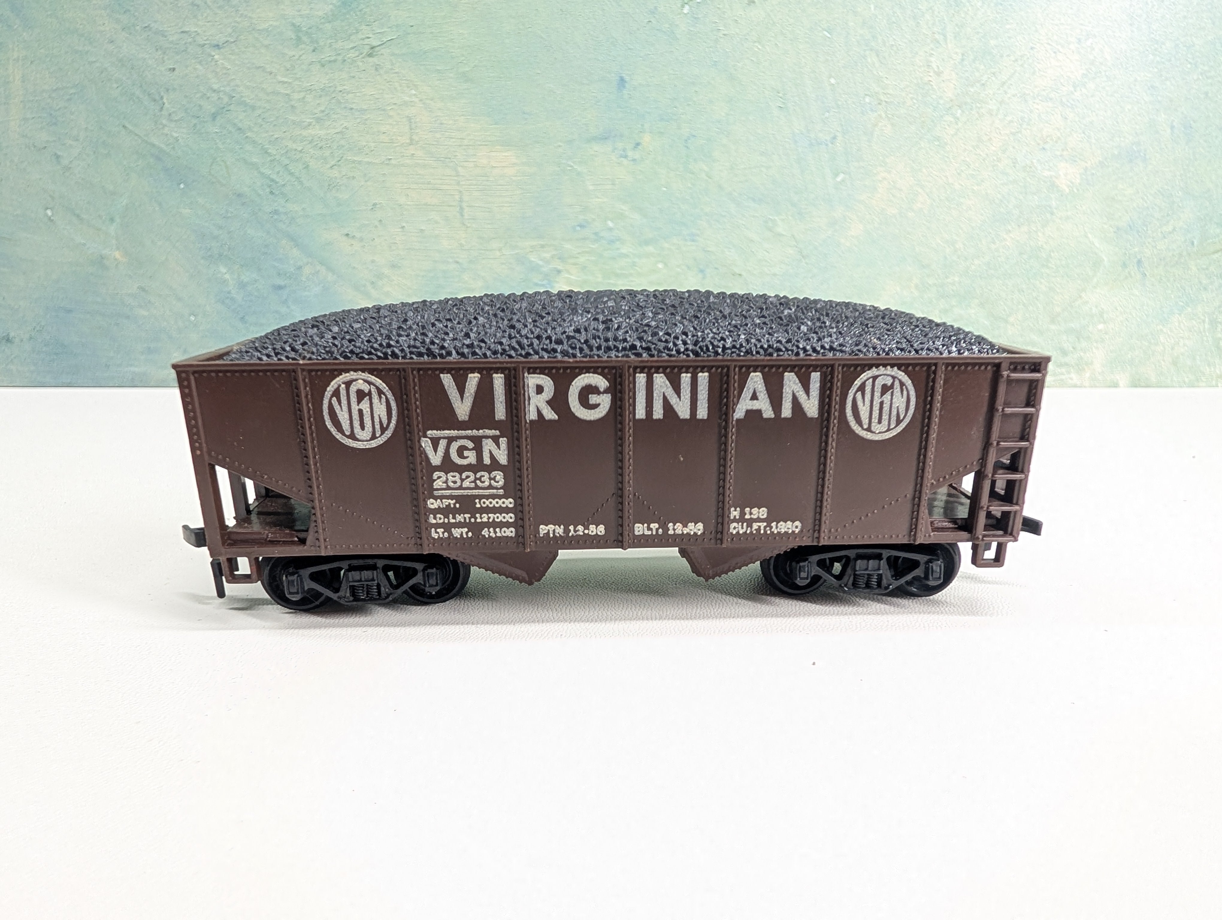 USED Marx HO Scale 2 Bay Hopper w/ Coal Virginian VGN #28233