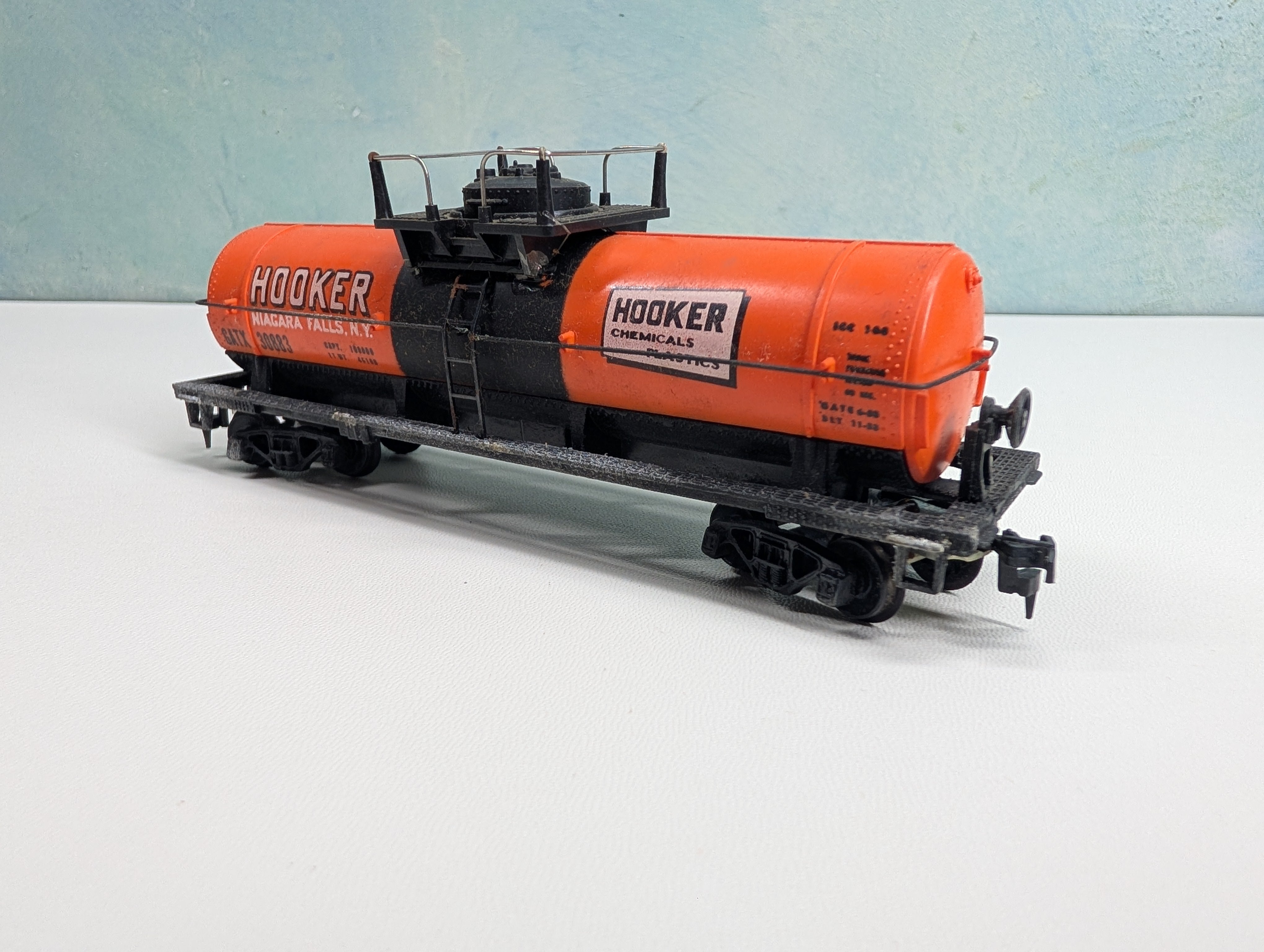 USED Mantua HO Scale Tank Car Hooker Chemical GATX #30883