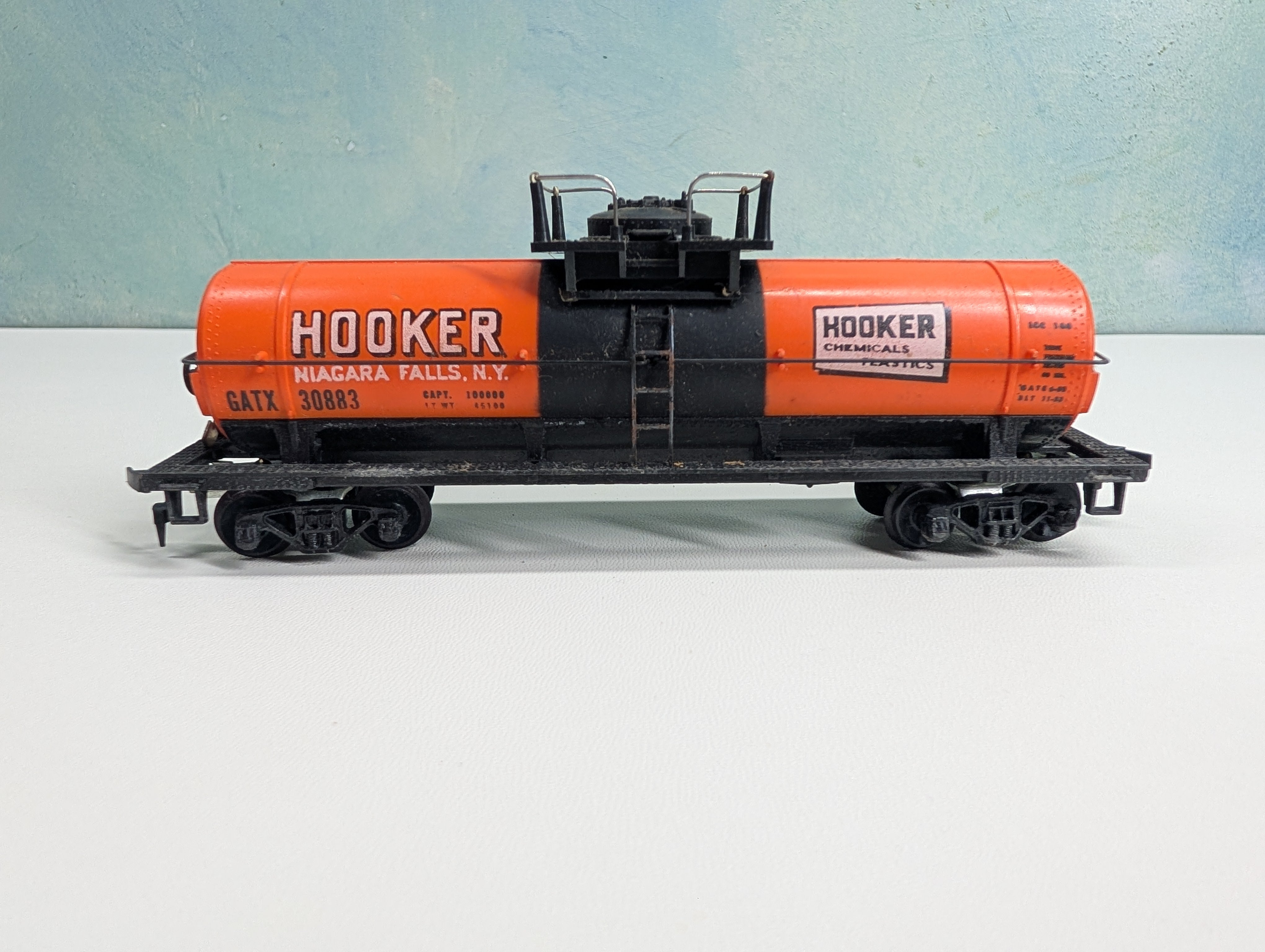 USED Mantua HO Scale Tank Car Hooker Chemical GATX #30883