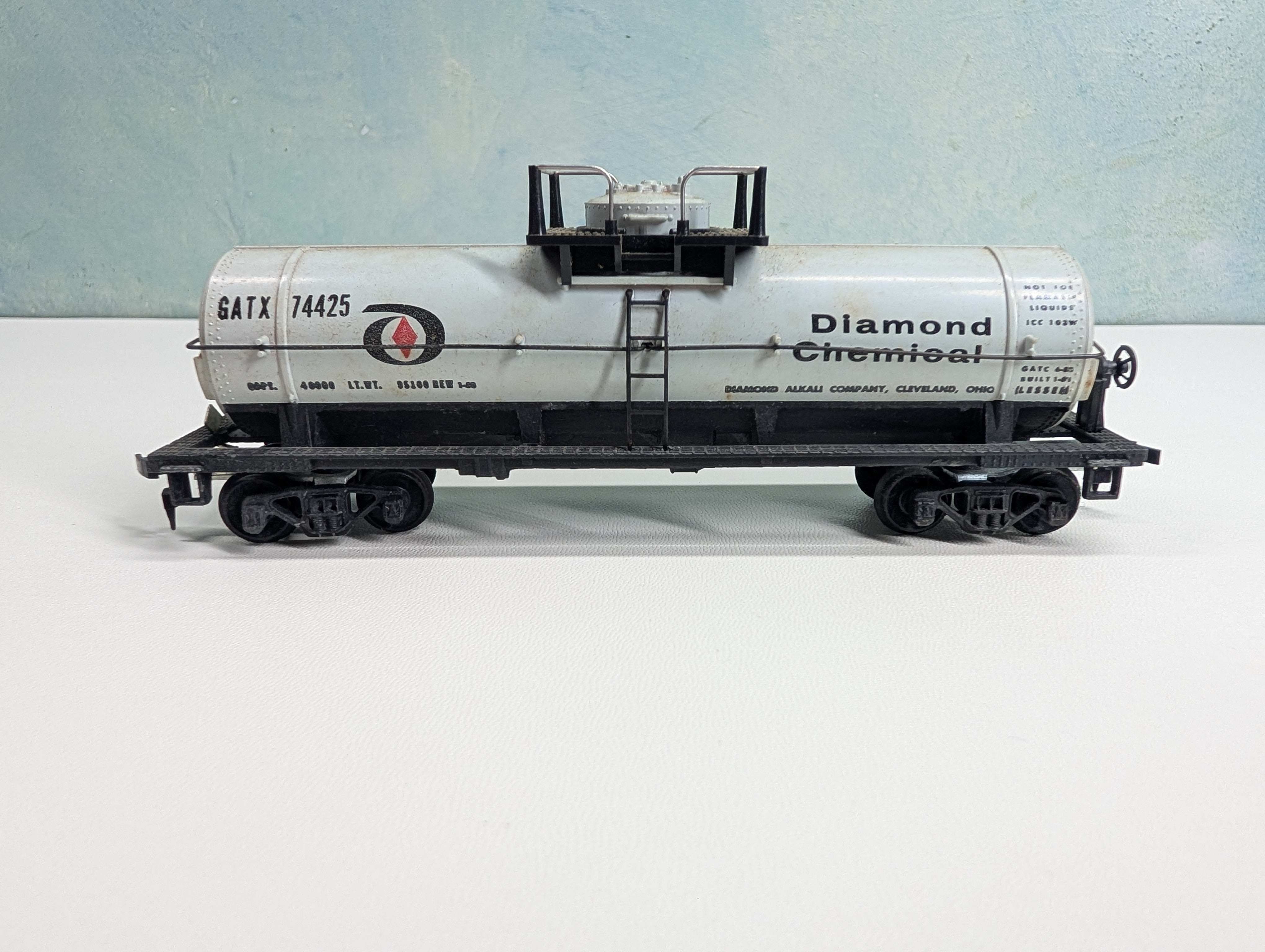 USED Mantua HO Scale Tank Car Diamond Chemical GATX #74425