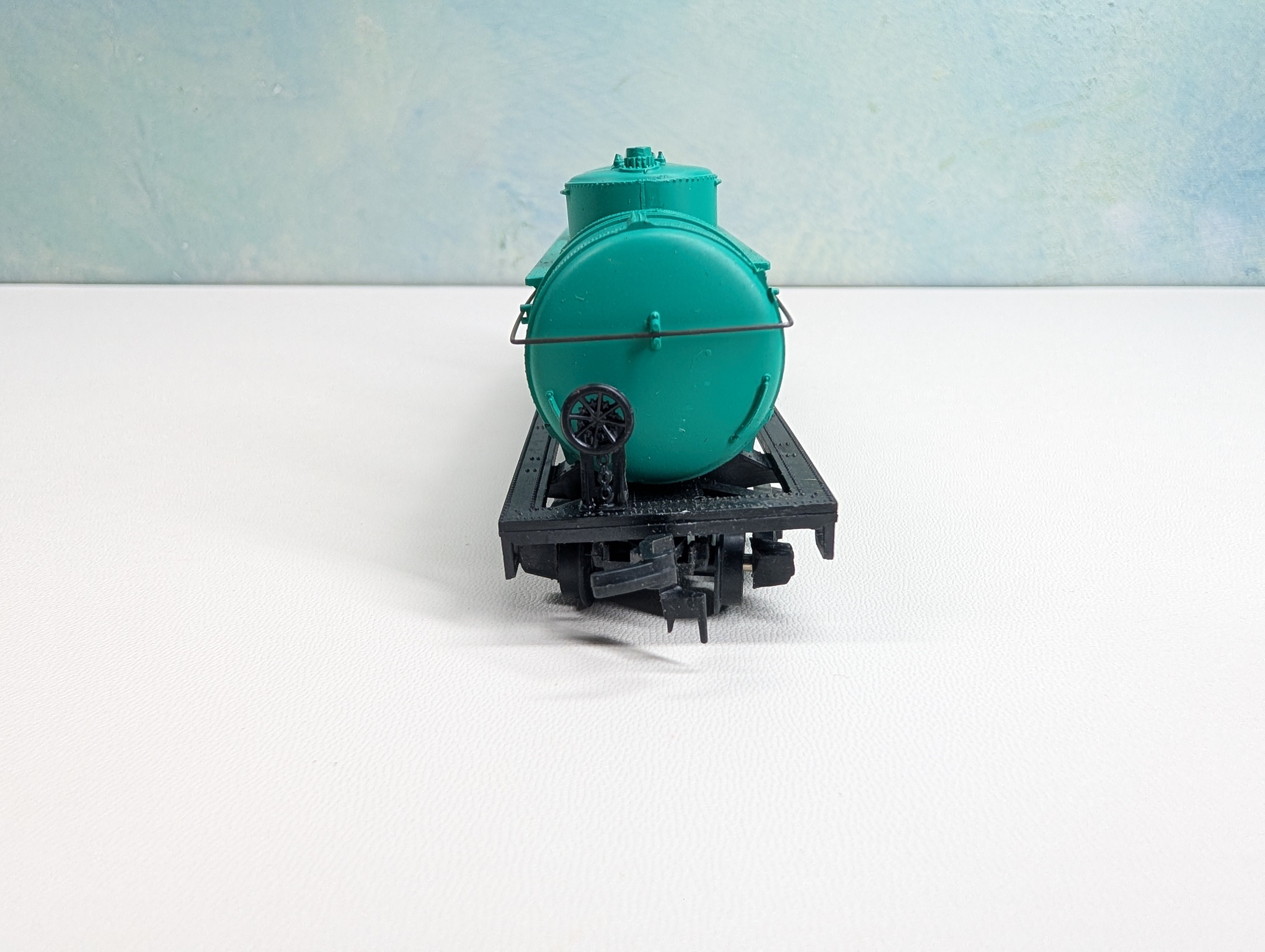 USED HO Scale Triple Dome Tank Car Ethyl Corporation EBAX #3084