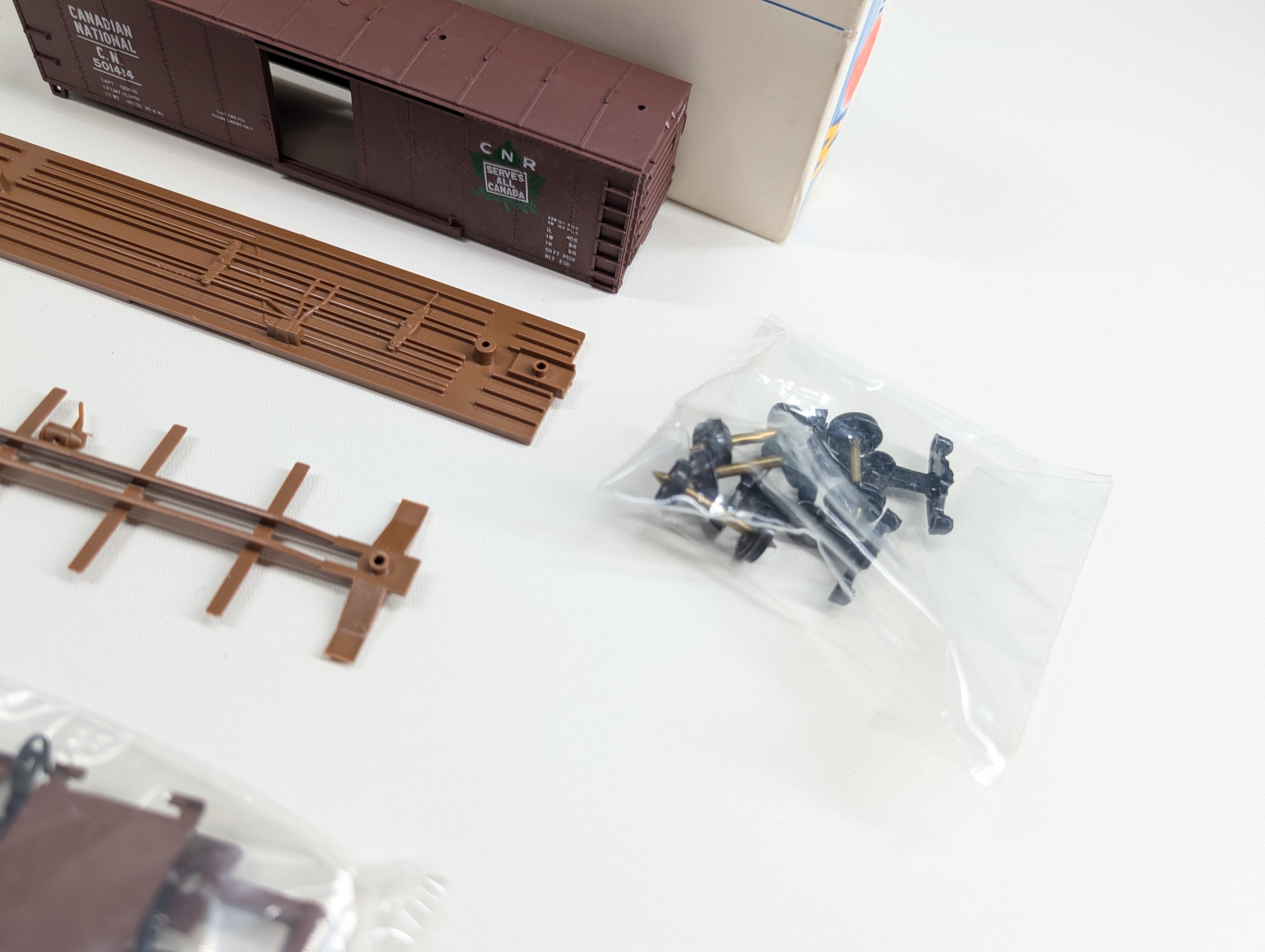 USED Walthers 932-3113 HO Scale 40' Steel Box Car Canadian National CN #501414 KIT