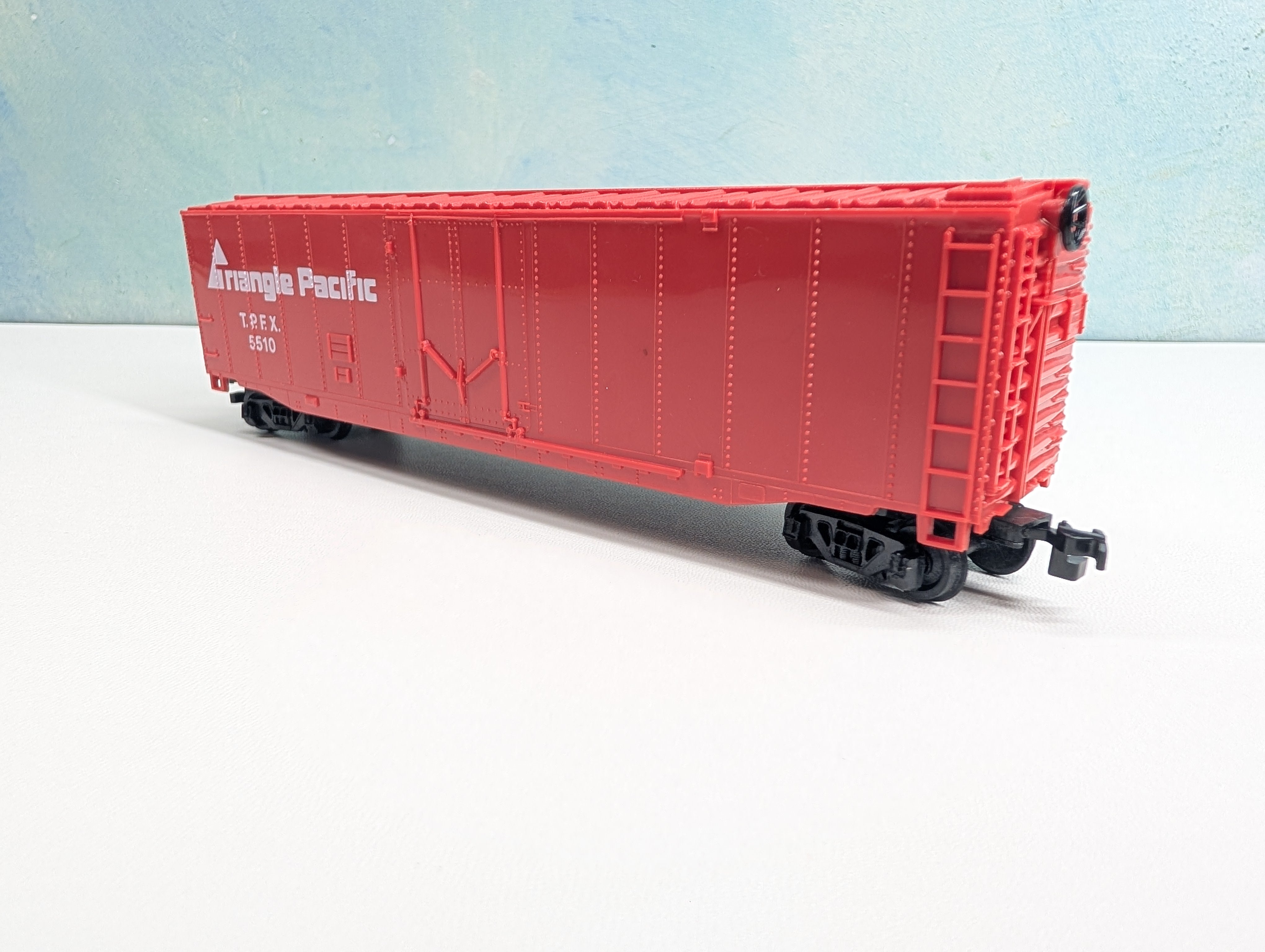 USED Bachmann HO Scale 50' Box Car Triangle Pacific TPEX #5510