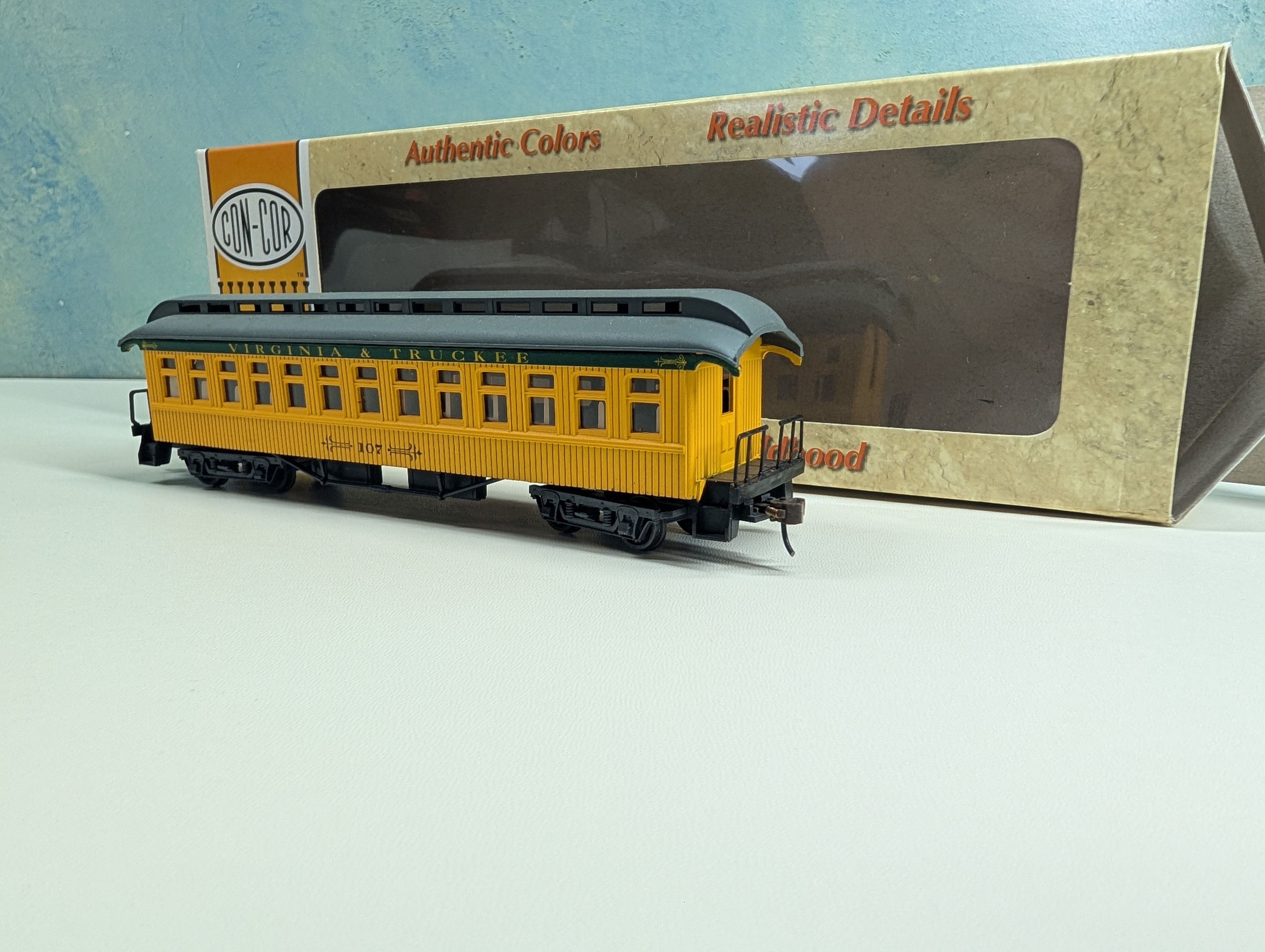 USED Con-Cor #1-000222 HO Scale Old Time Passenger Car Virginia & Truckee #107