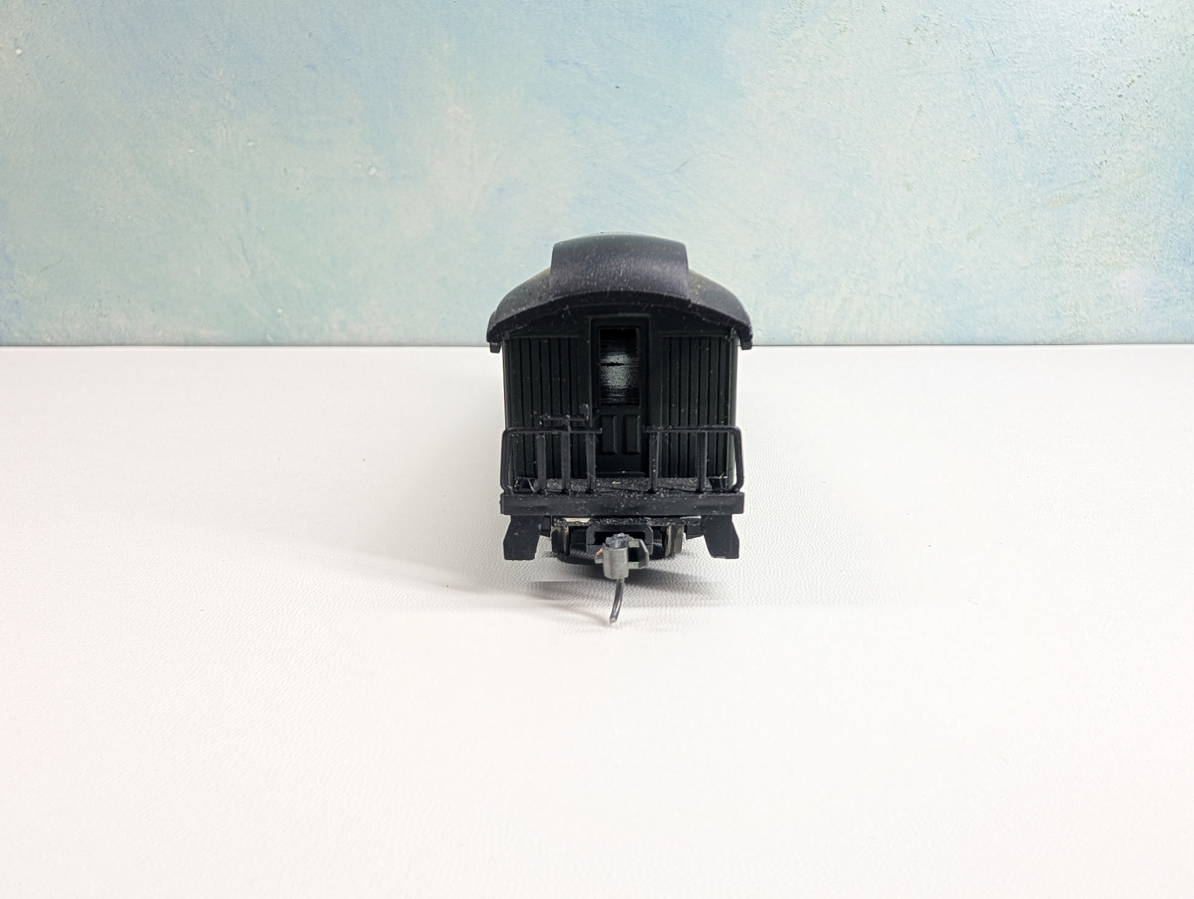 USED Con-Cor #1-000230-1 HO Scale Old Time Passenger Car Coach Great Northern #551 Metal Wheels