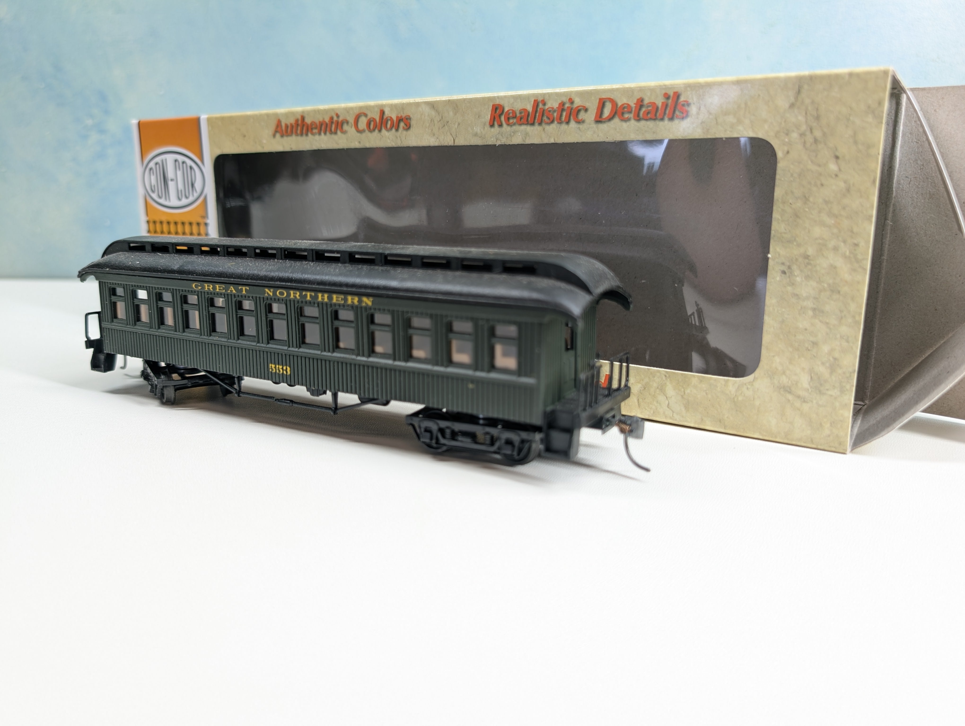 USED Con-Cor #1-000230-2 HO Scale Old Time Passenger Car Coach Great Northern #553