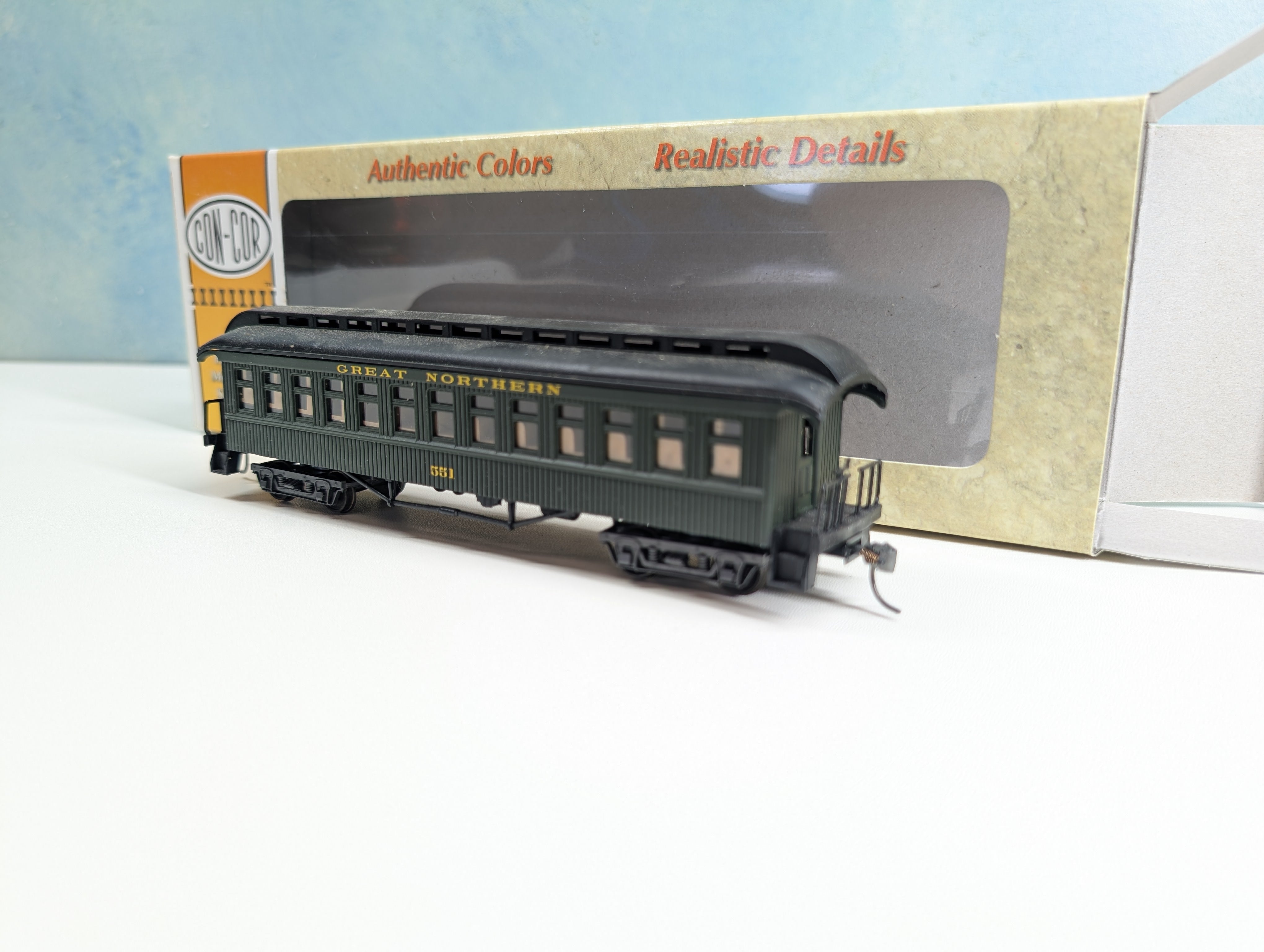 USED Con-Cor #1-000230-1 HO Scale Old Time Passenger Car Coach Great Northern #551