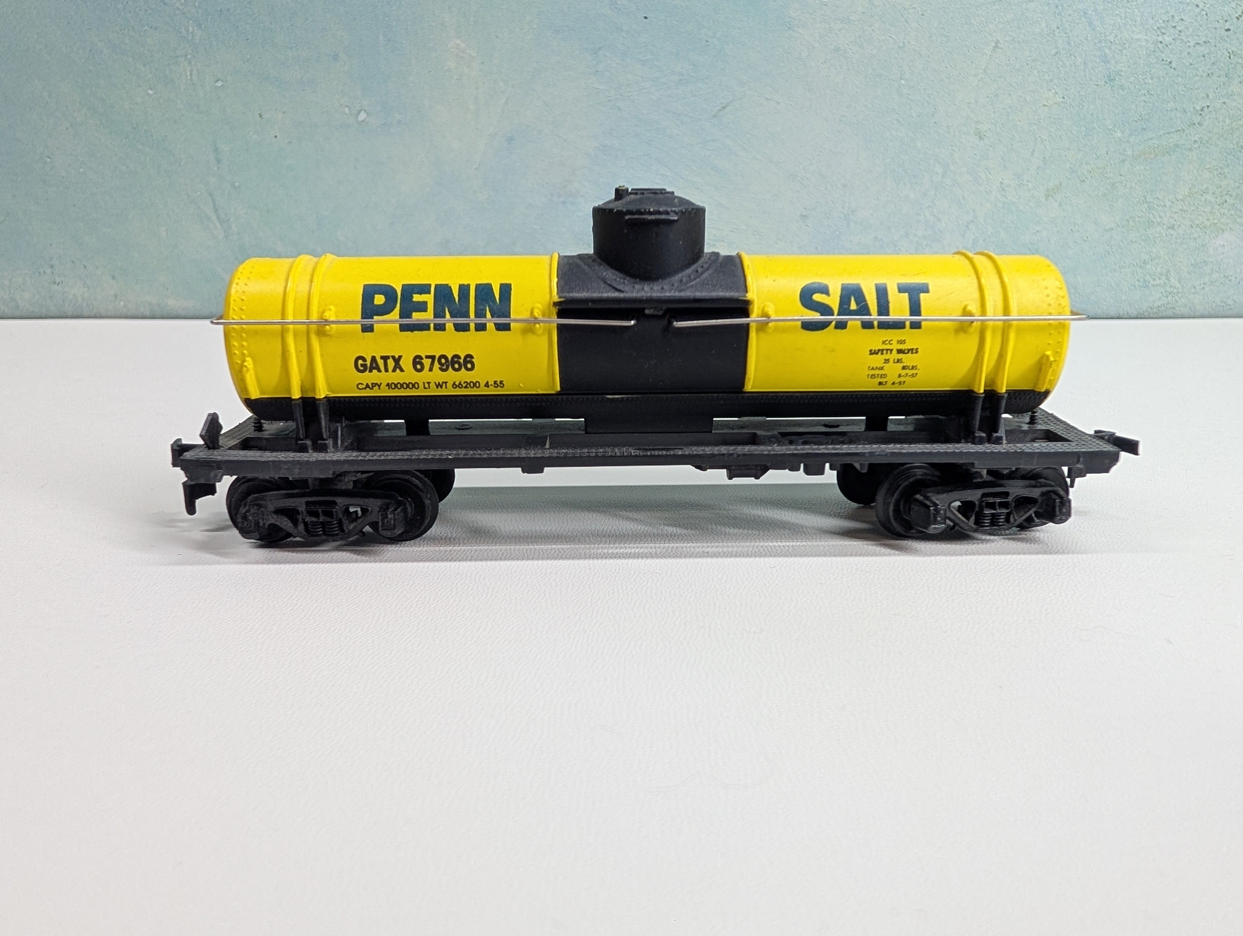 USED HO Scale Single Dome Tank Car Penn Salt GATX #67966
