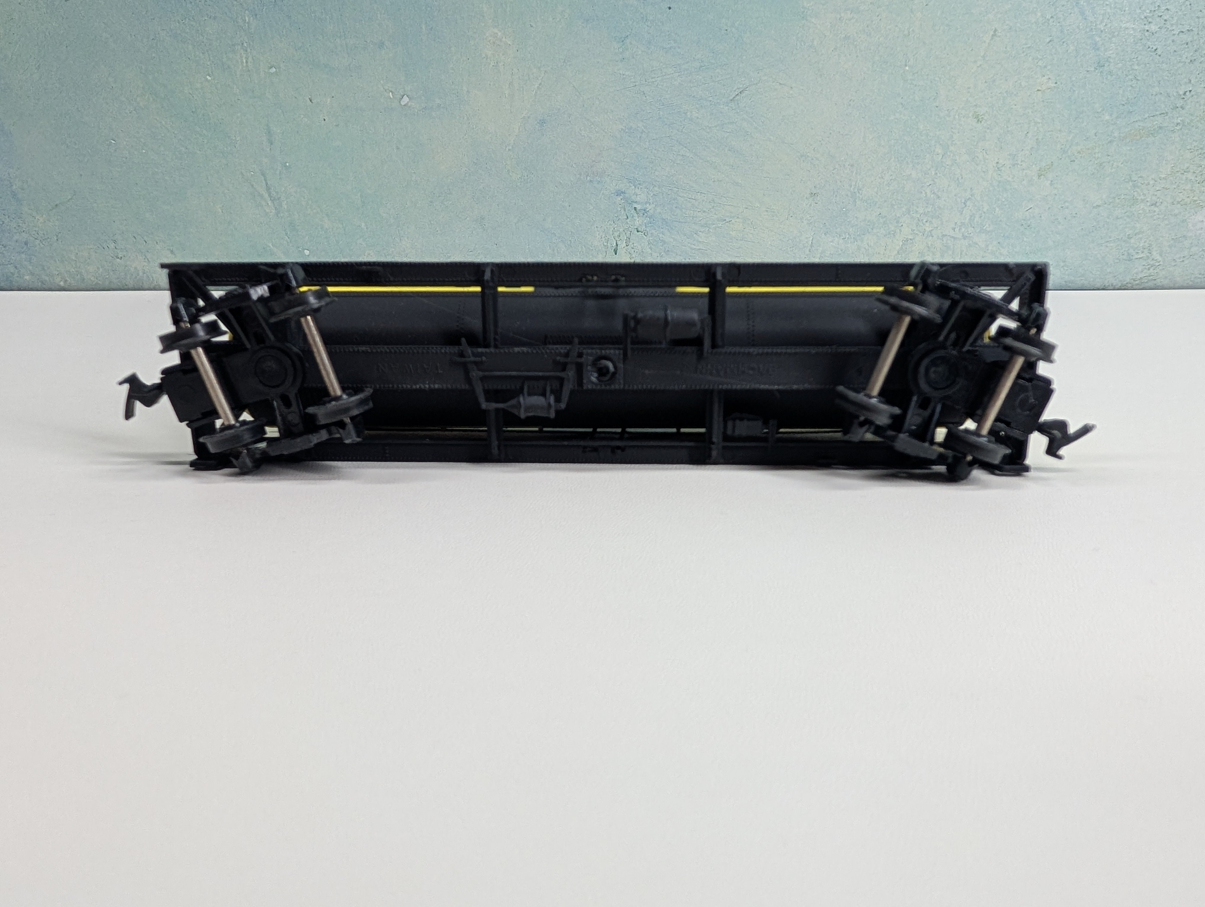 USED HO Scale Triple Dome Tank Car Penn Salt GATX #67925
