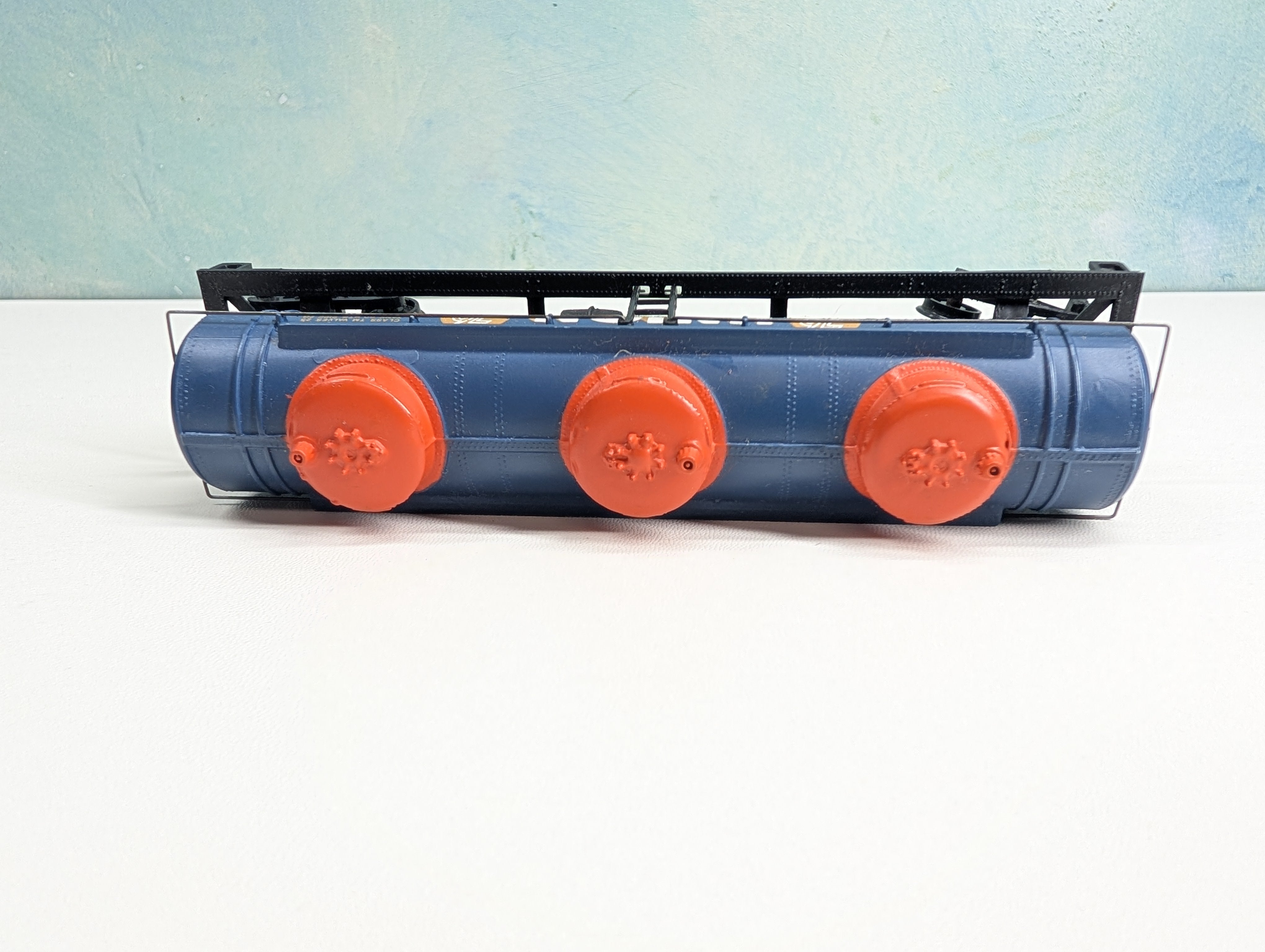 USED Bachmann HO Scale Triple Dome Tank Car Union 76 UCOX #10162