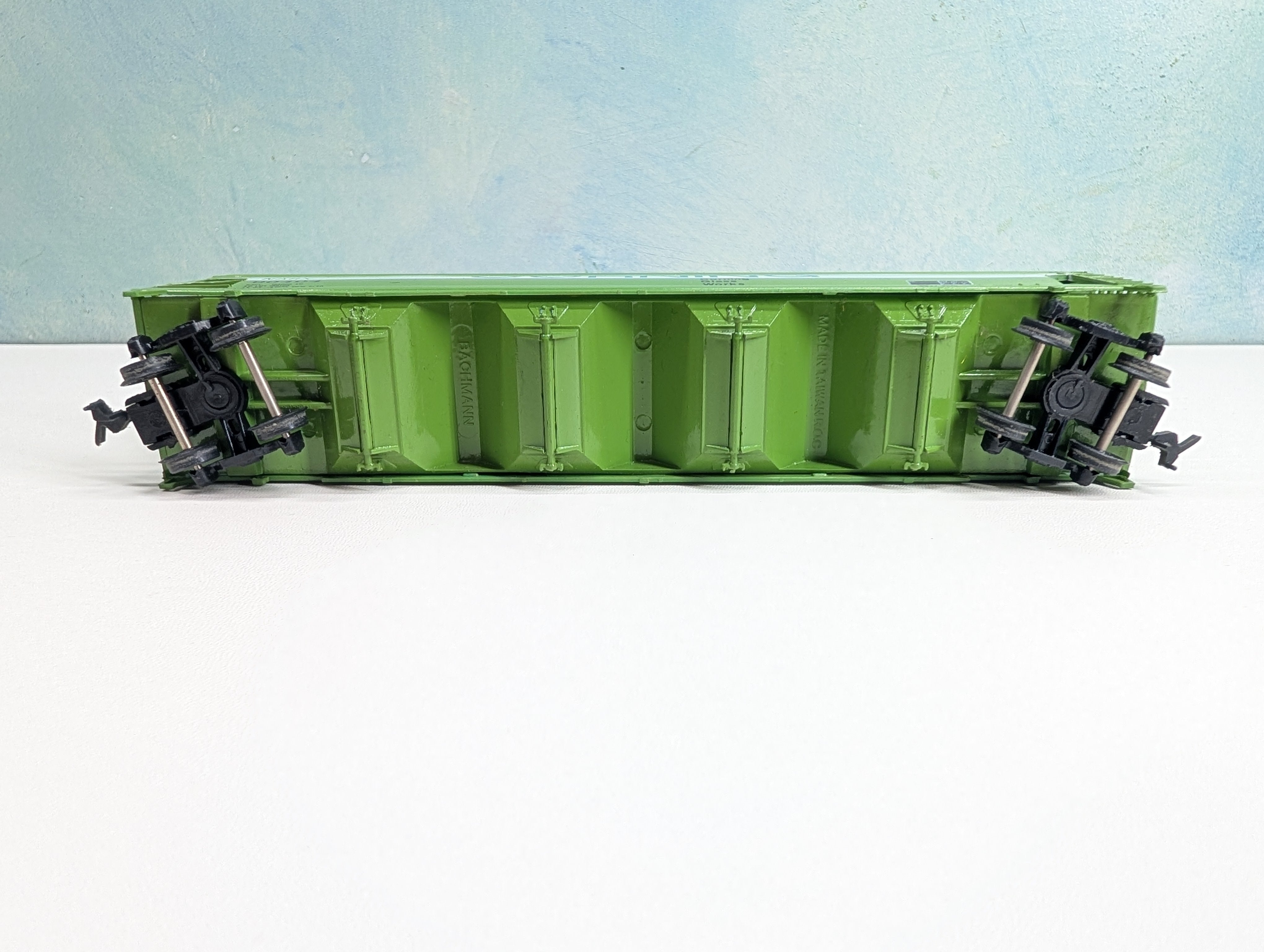 USED Bachmann HO Scale ACF Covered Hopper Corning NAHX #90404