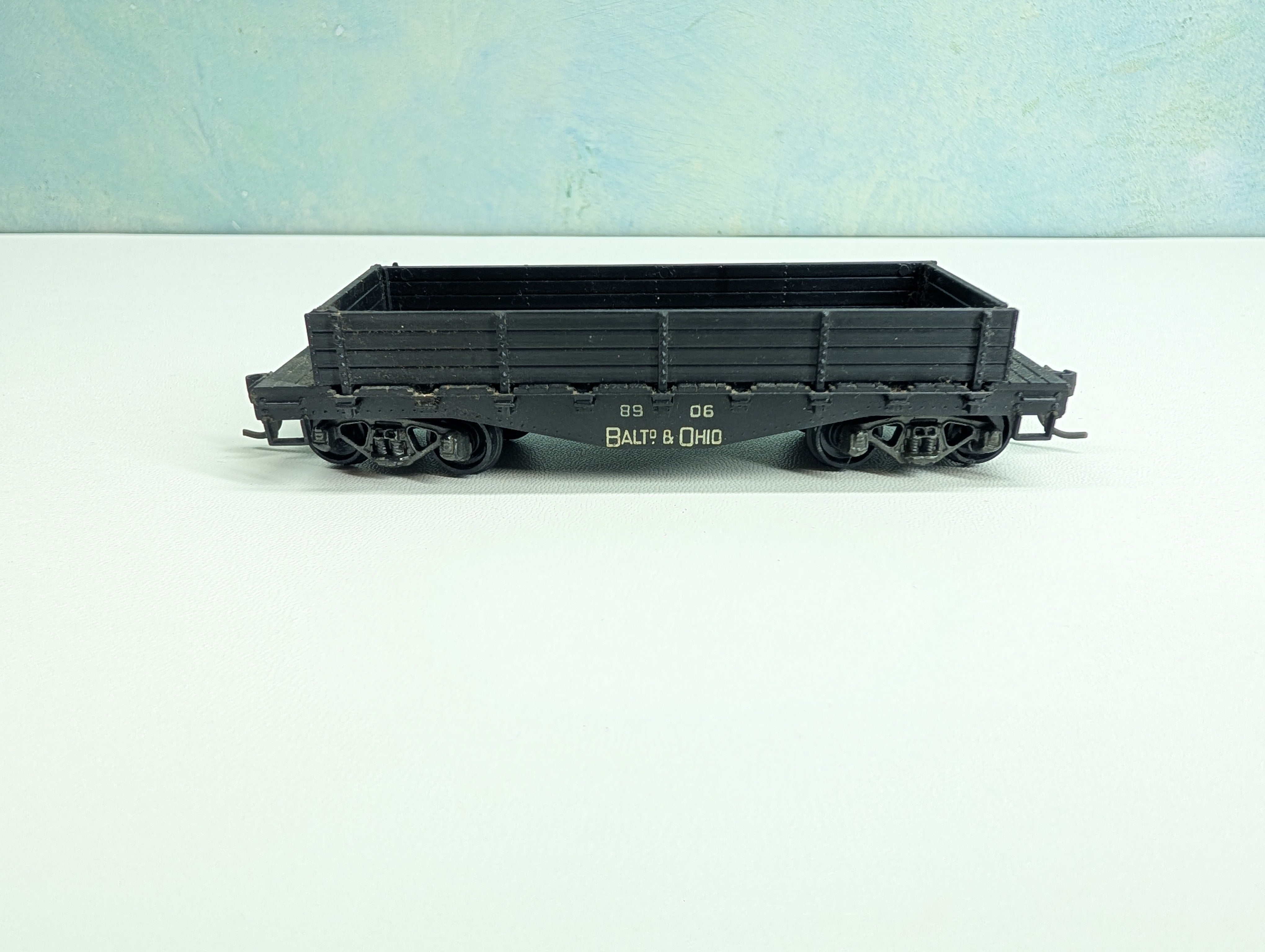 USED Roundhouse HO Scale Old Time Low Side Gondola Baltimore and Ohio B&O #8906