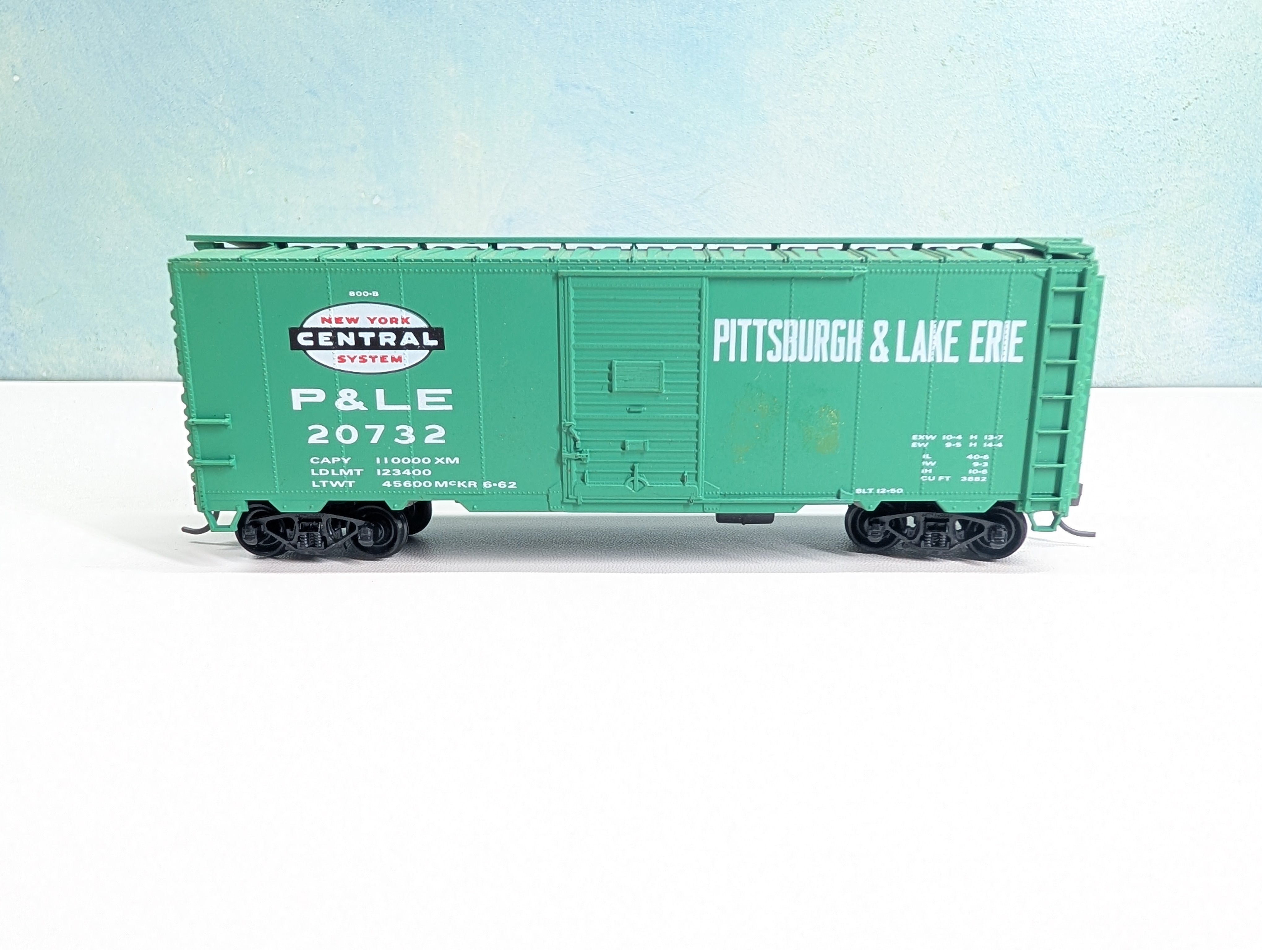 USED Accurail HO Scale 40' Box Car Pittsburgh and Lake Erie P&LE #20732