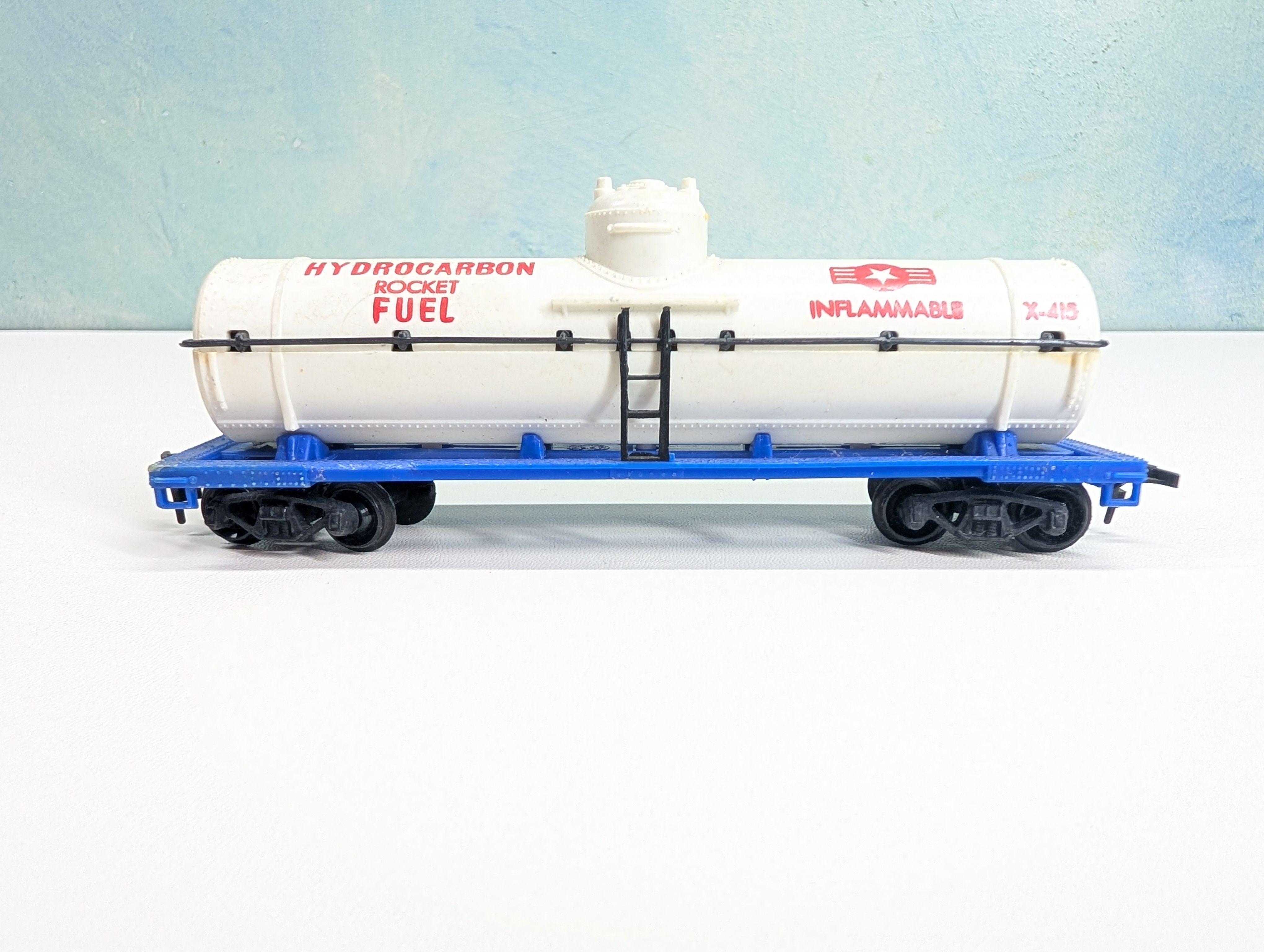 USED HO Scale Single Dome Tank Car Rocket Fuel #X-415