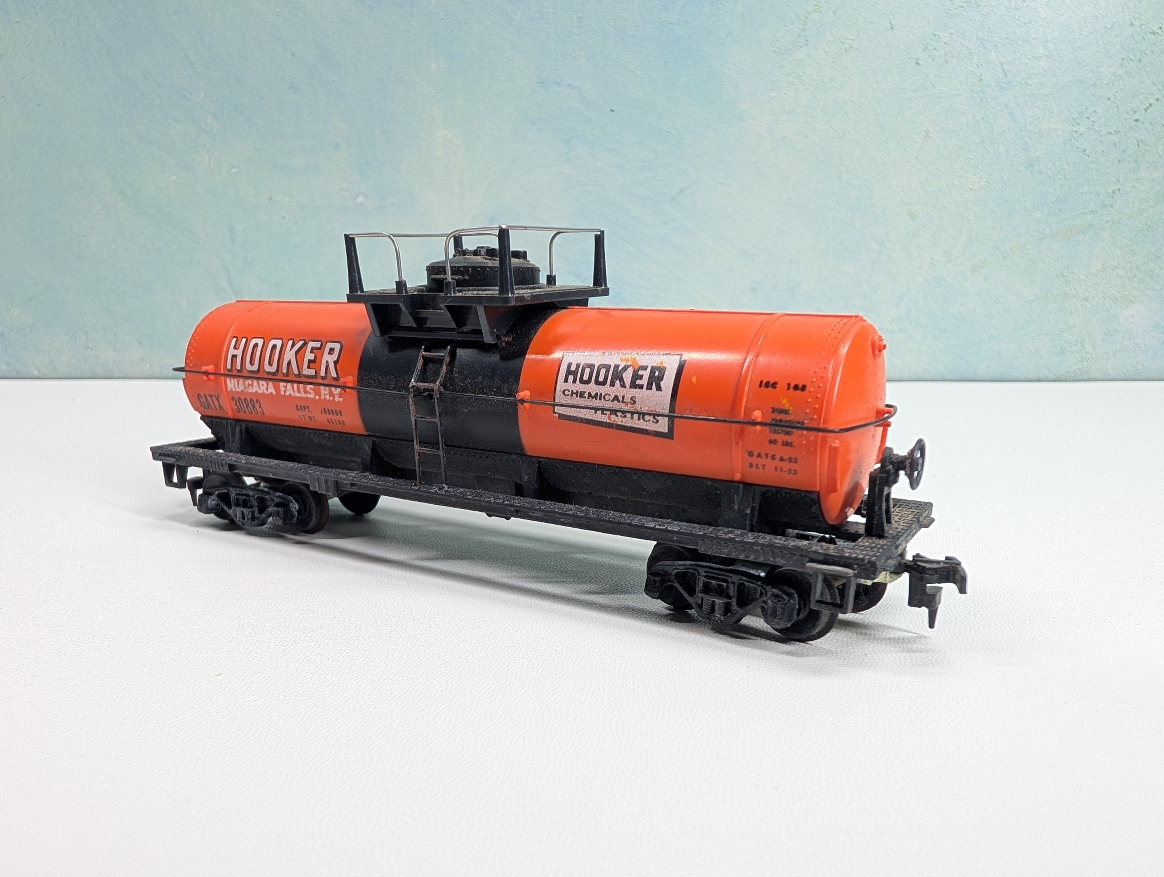 USED Mantua HO Scale Tank Car Hooker Chemical GATX #30883