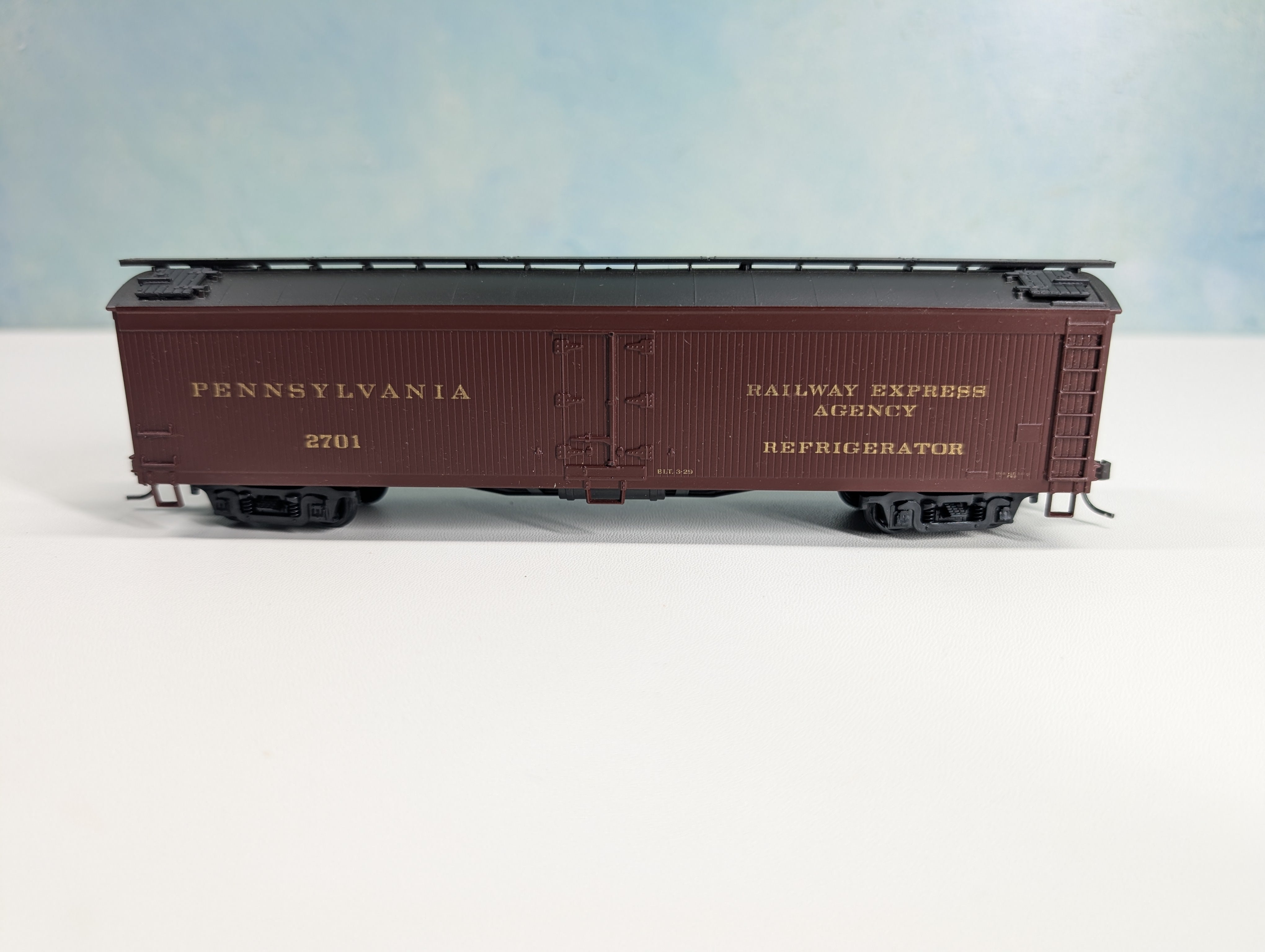 USED Athearn HO Scale Express Reefer Pennsylvania PRR #2701