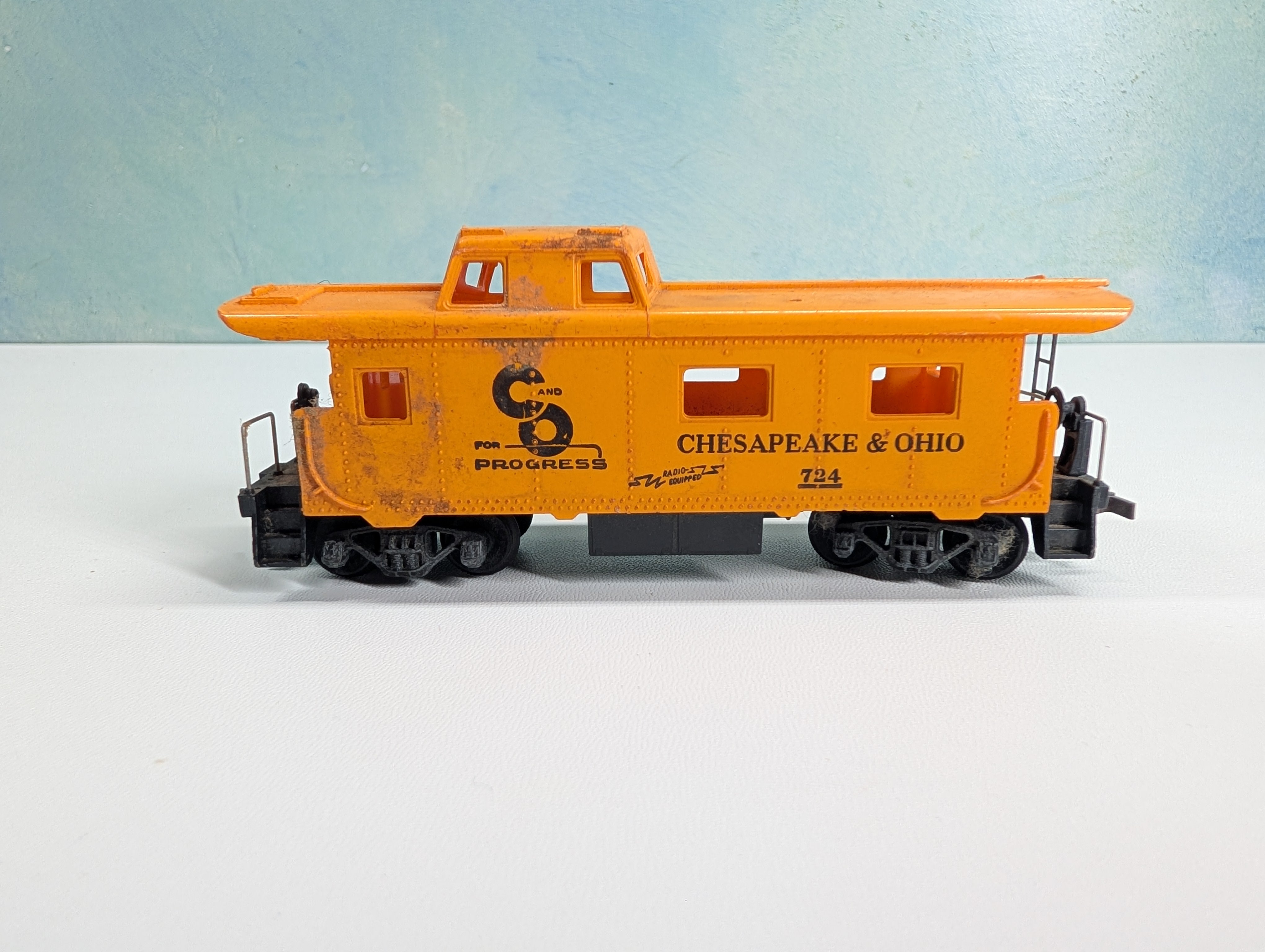 USED Mantua HO Scale Caboose Chesapeake and Ohio #724 q