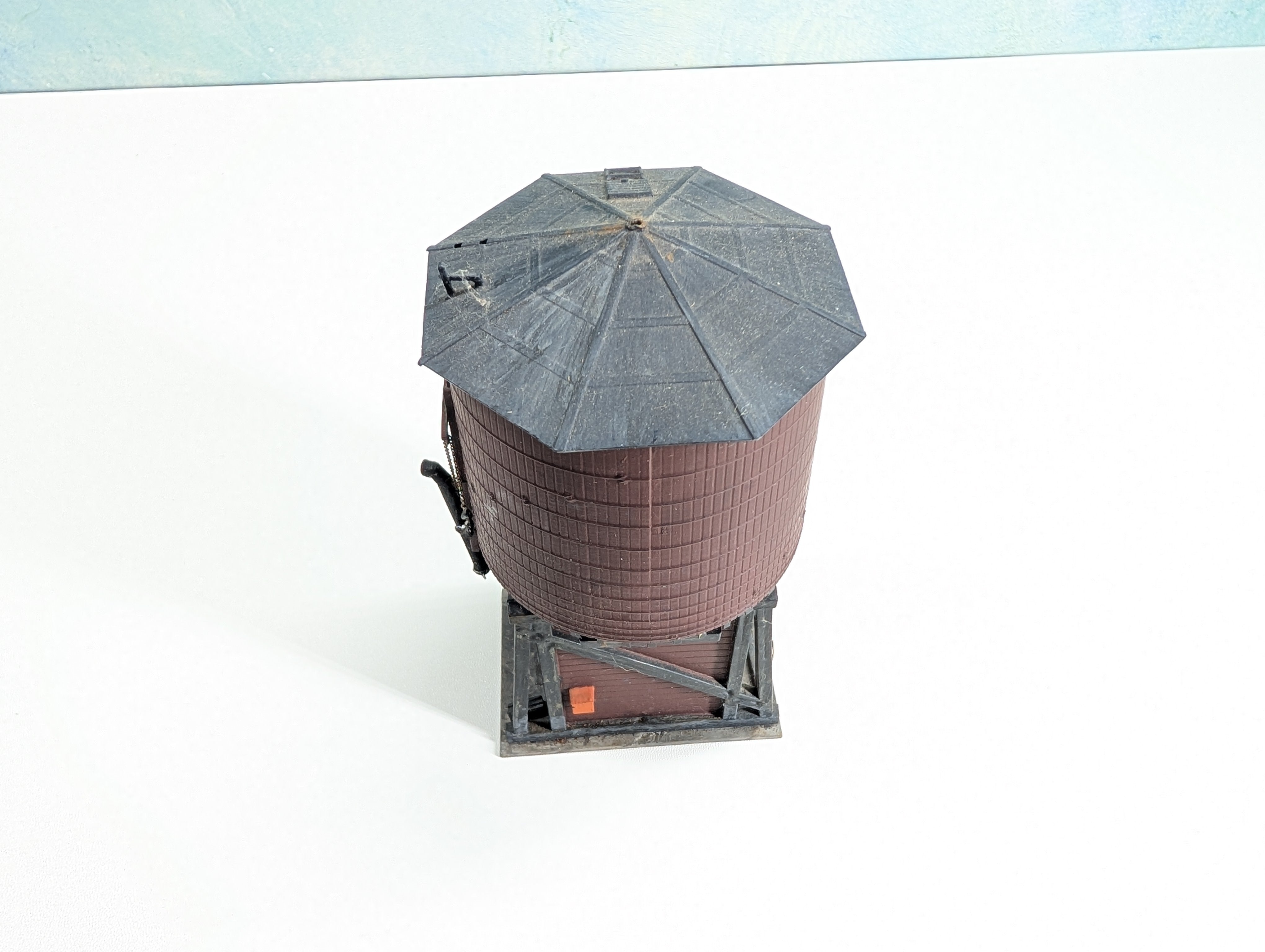USED HO Scale Wood Water Tower