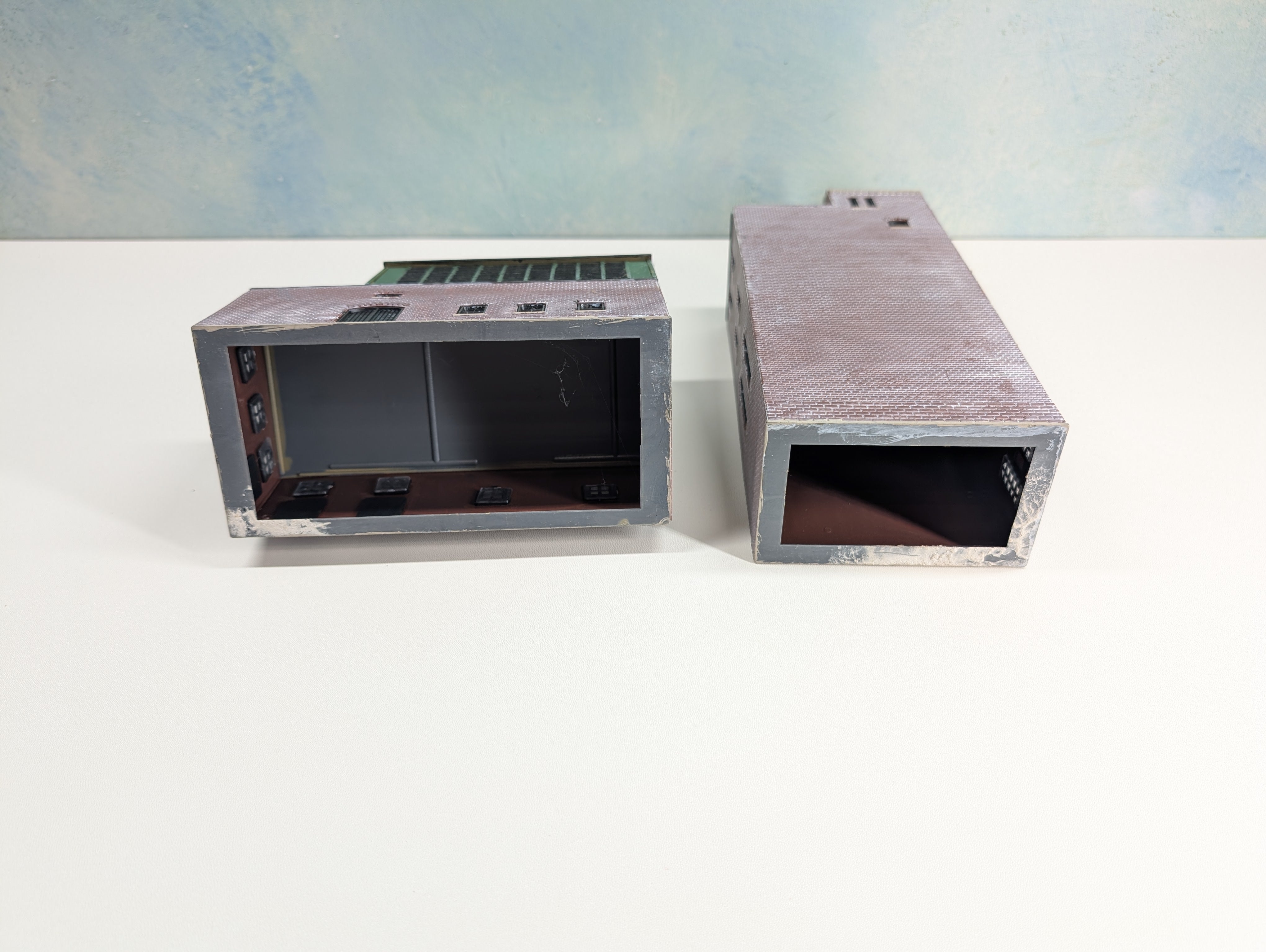 USED HO Scale Brick Industry Buildings (2 pcs)