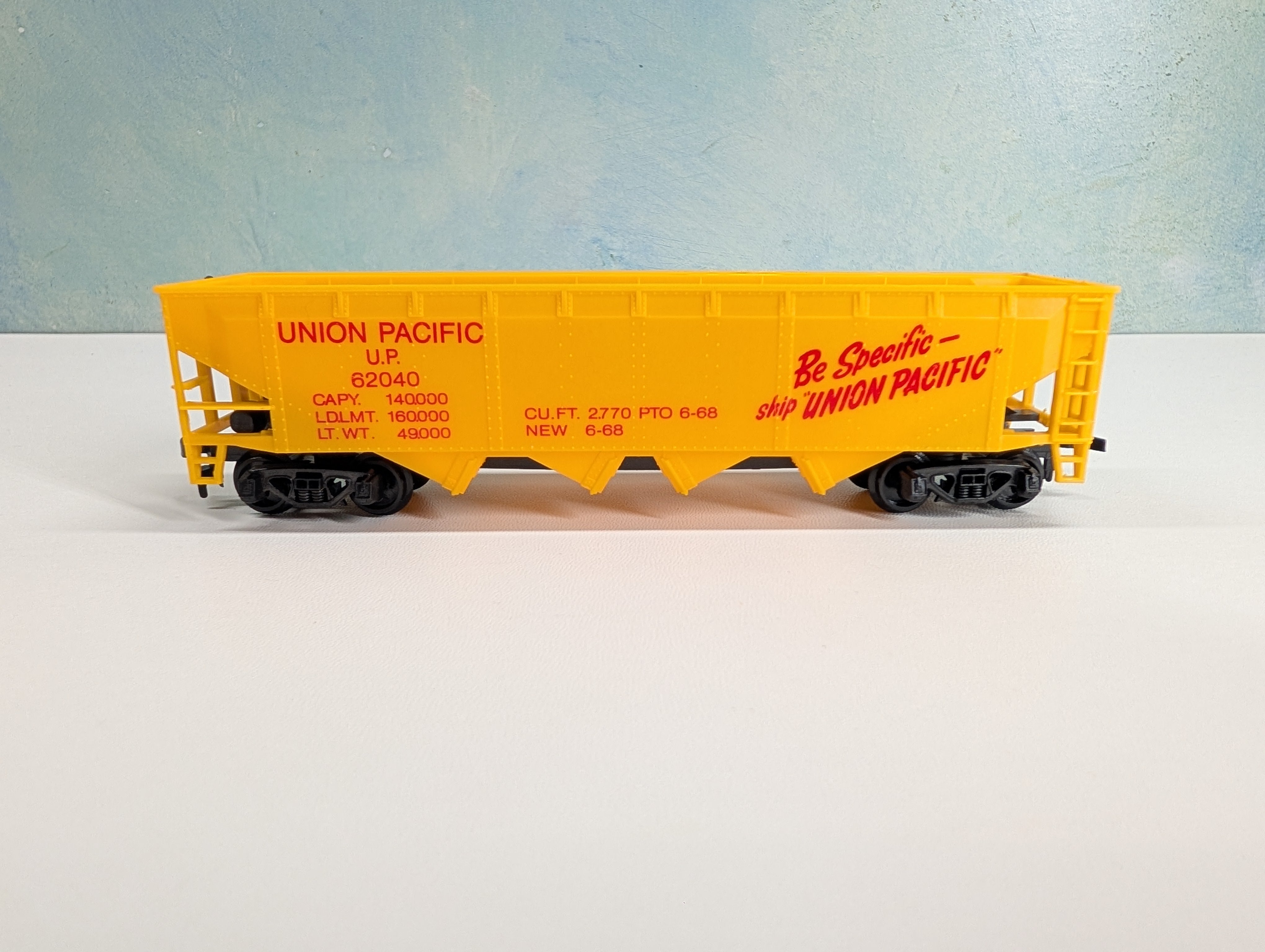 USED HO Scale Quad Hopper Union Pacific UP #62040