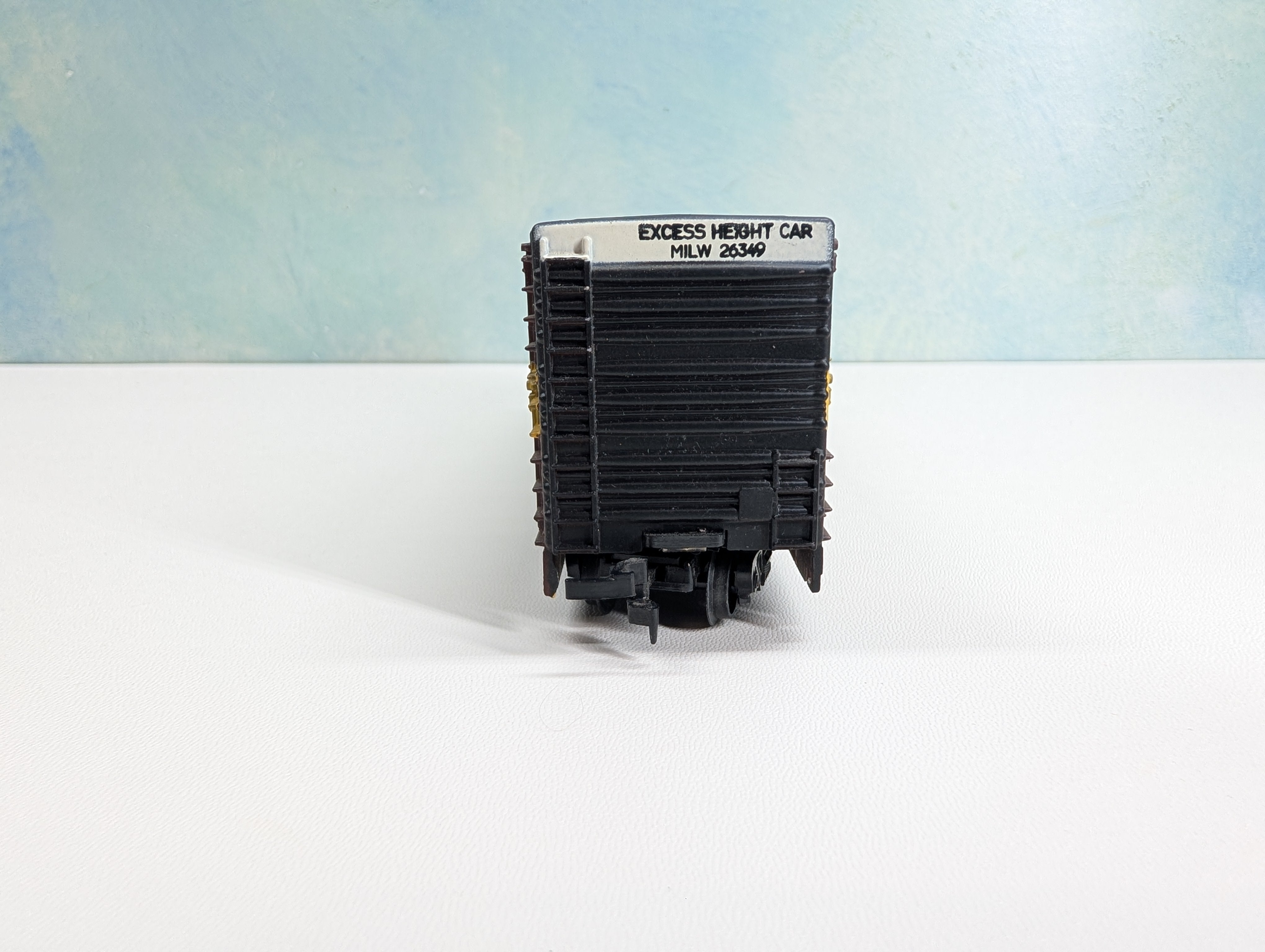 USED AHM HO Scale Hydra-Cushion Livestock Cattle Car Milwaukee Road MILW #26349