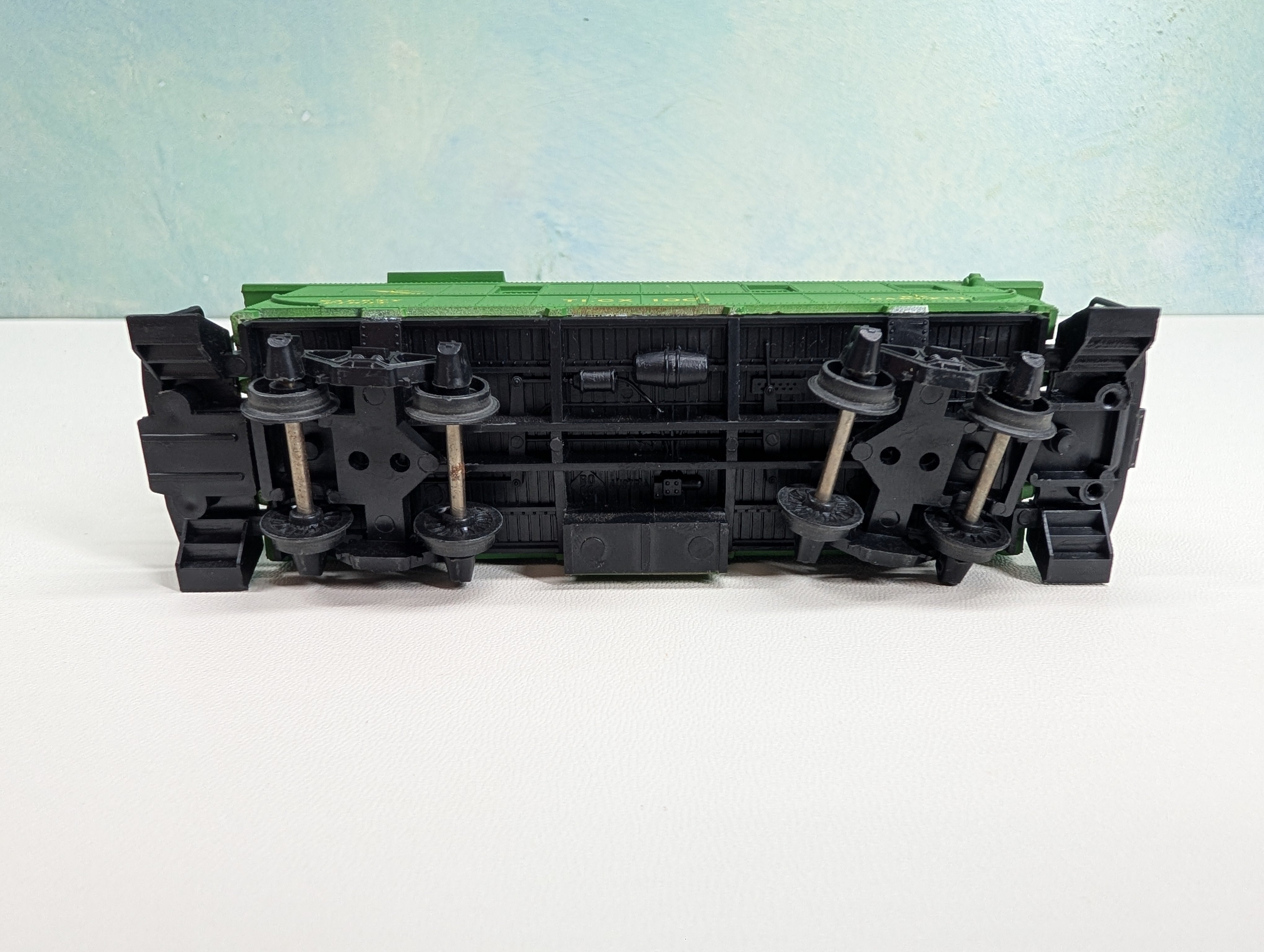 USED AHM HO Scale Caboose GE TLCX #1001