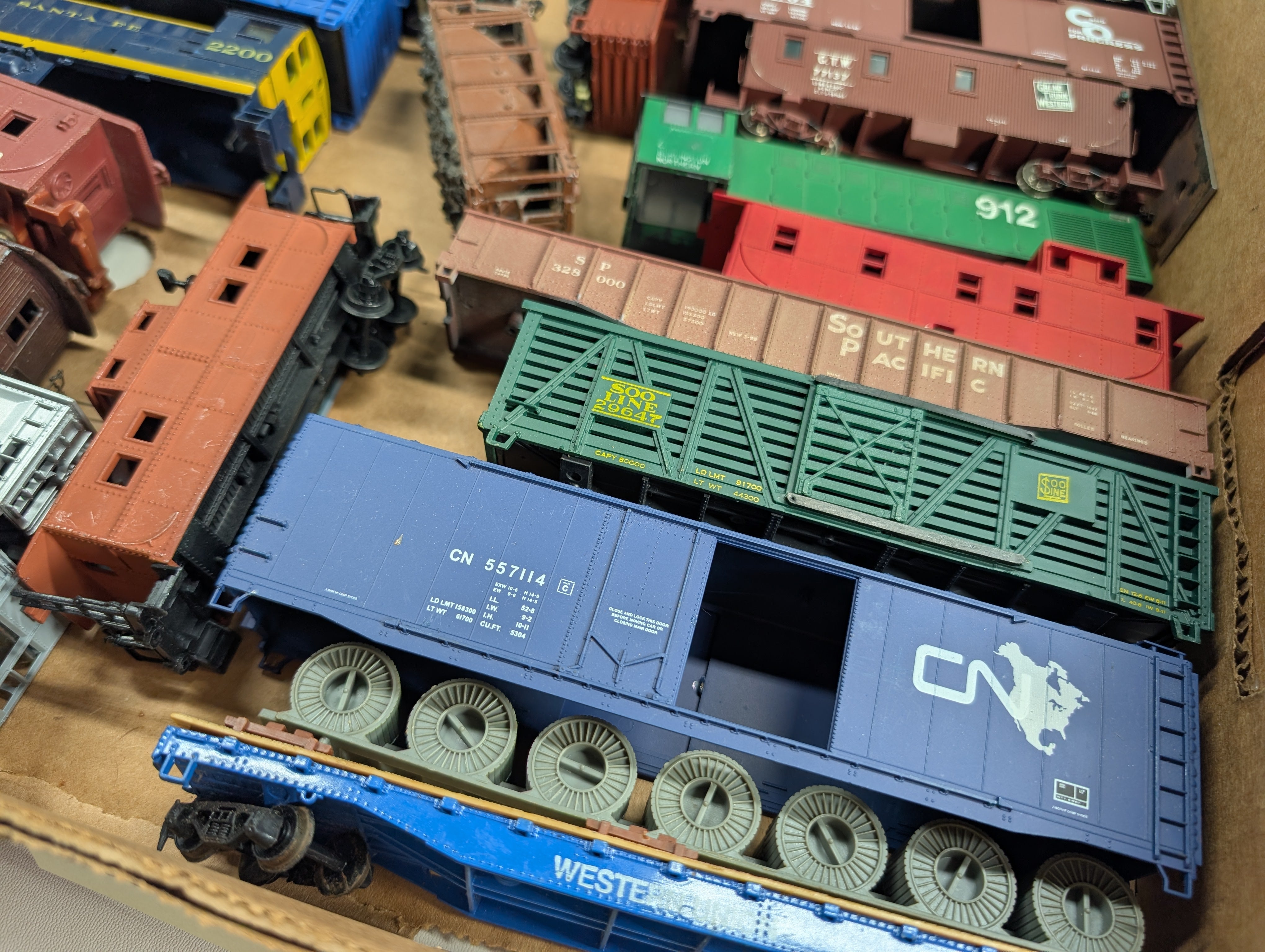 USED HO Scale Lot of Parts/Repairs Hoppers, Box Cars, + More, Junk Lot