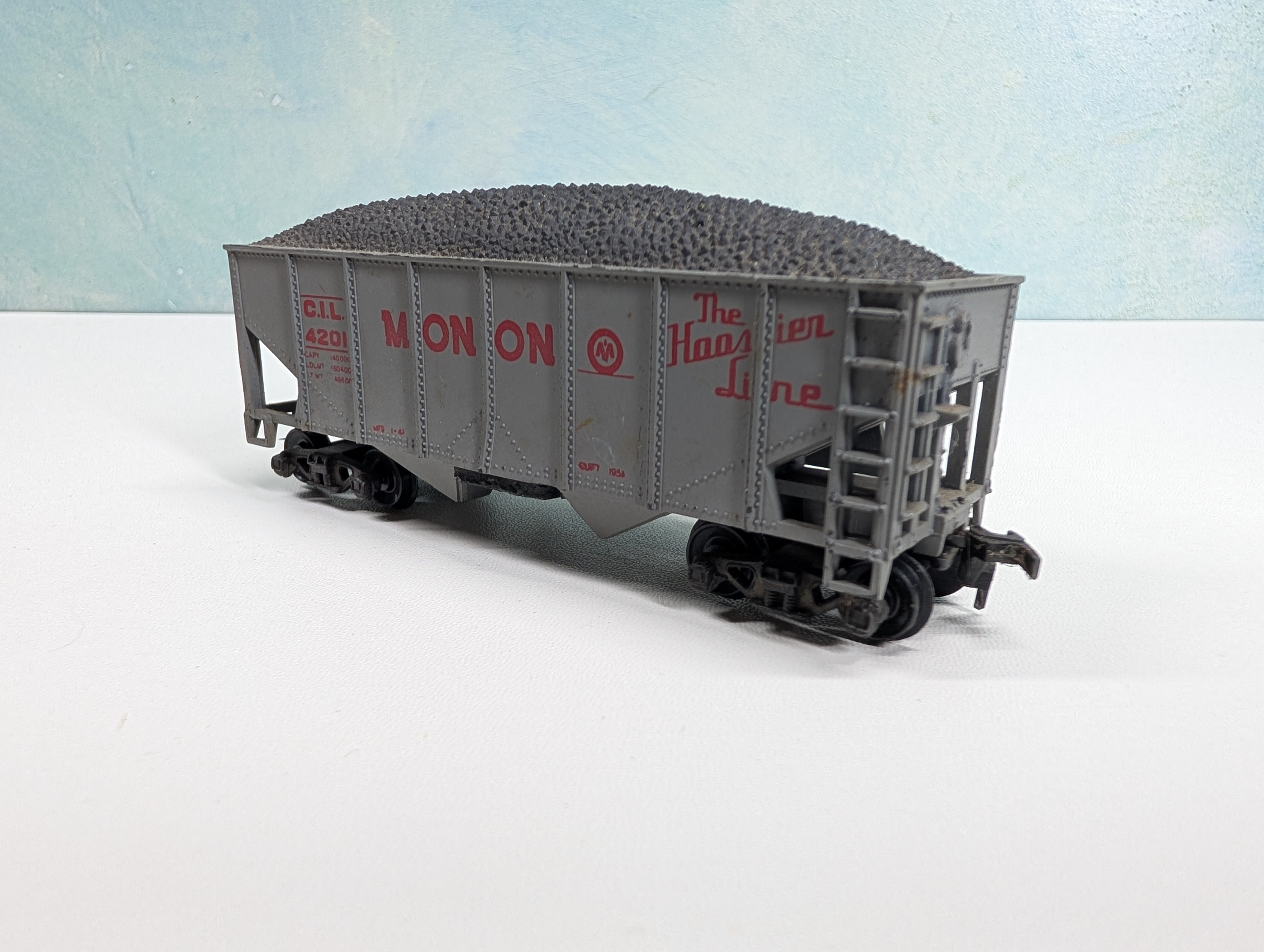 USED Varney HO Scale 2 Bay Hopper w/ Coal Load Monon CIL #4201