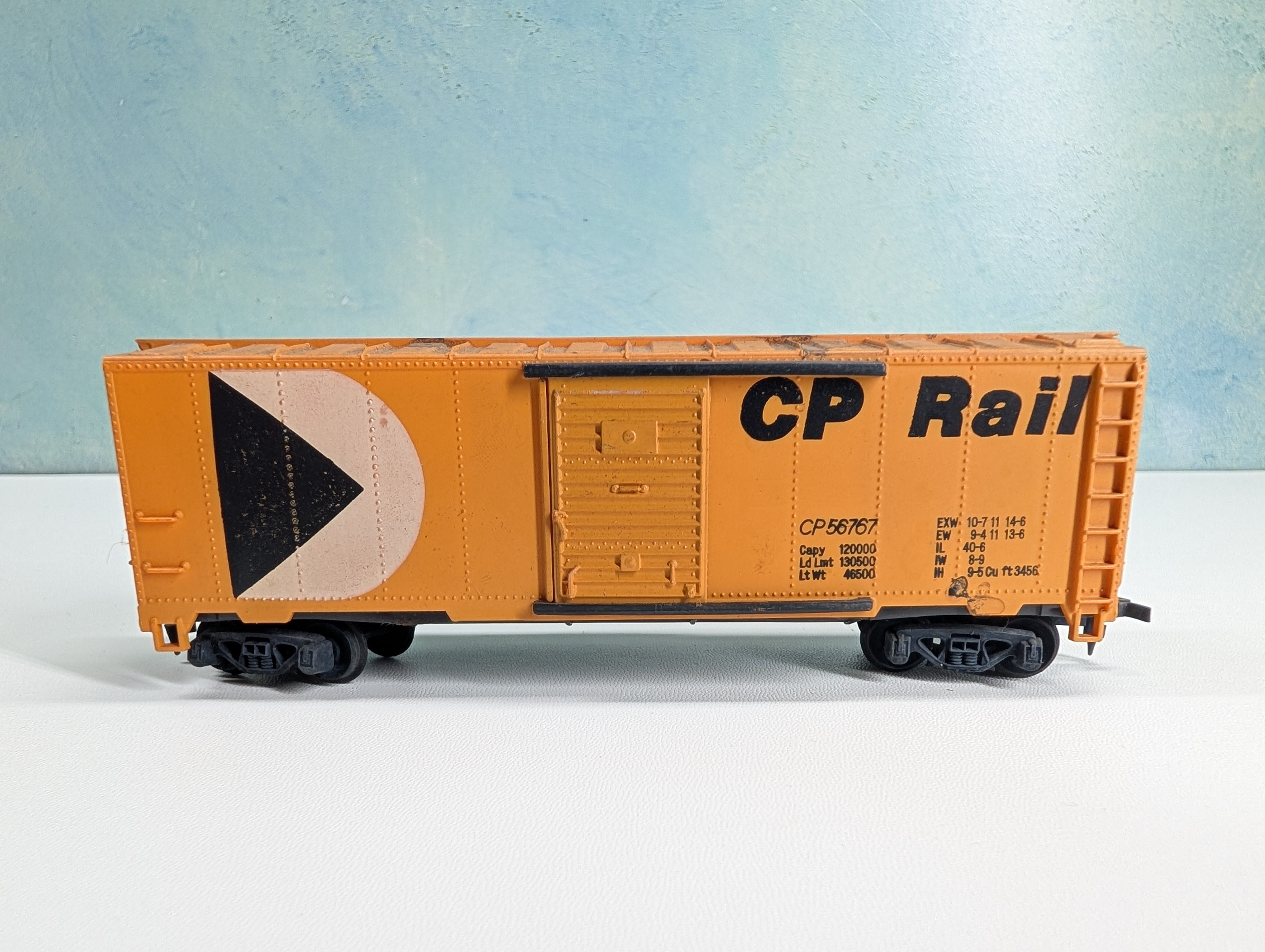 USED Tyco HO Scale 40' Box Car Canadian Pacific CP #56767