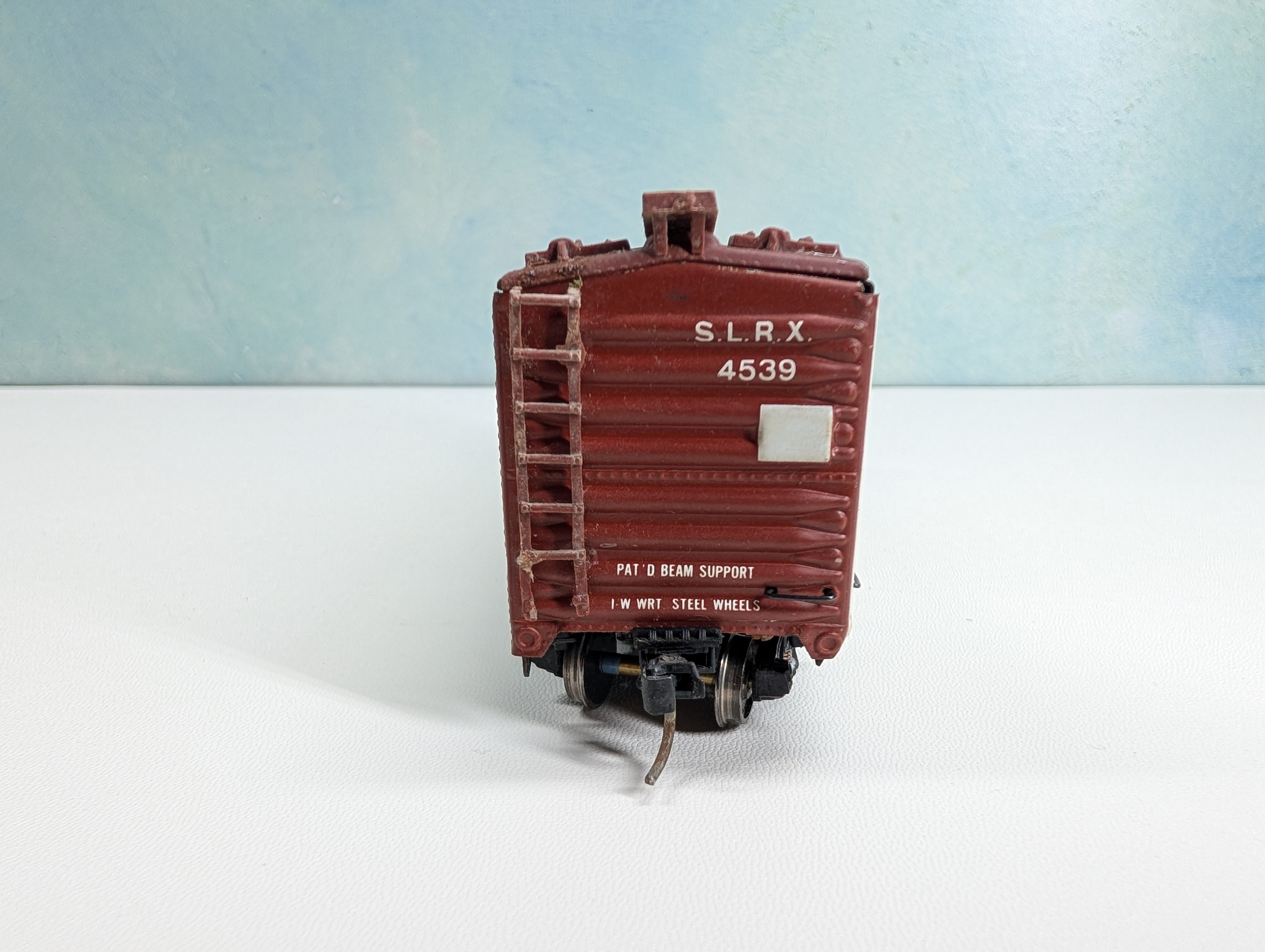 USED Varney HO Scale 42' Reefer Box Car St Louis Refrigerator SLRX #4539 Metal Wheels