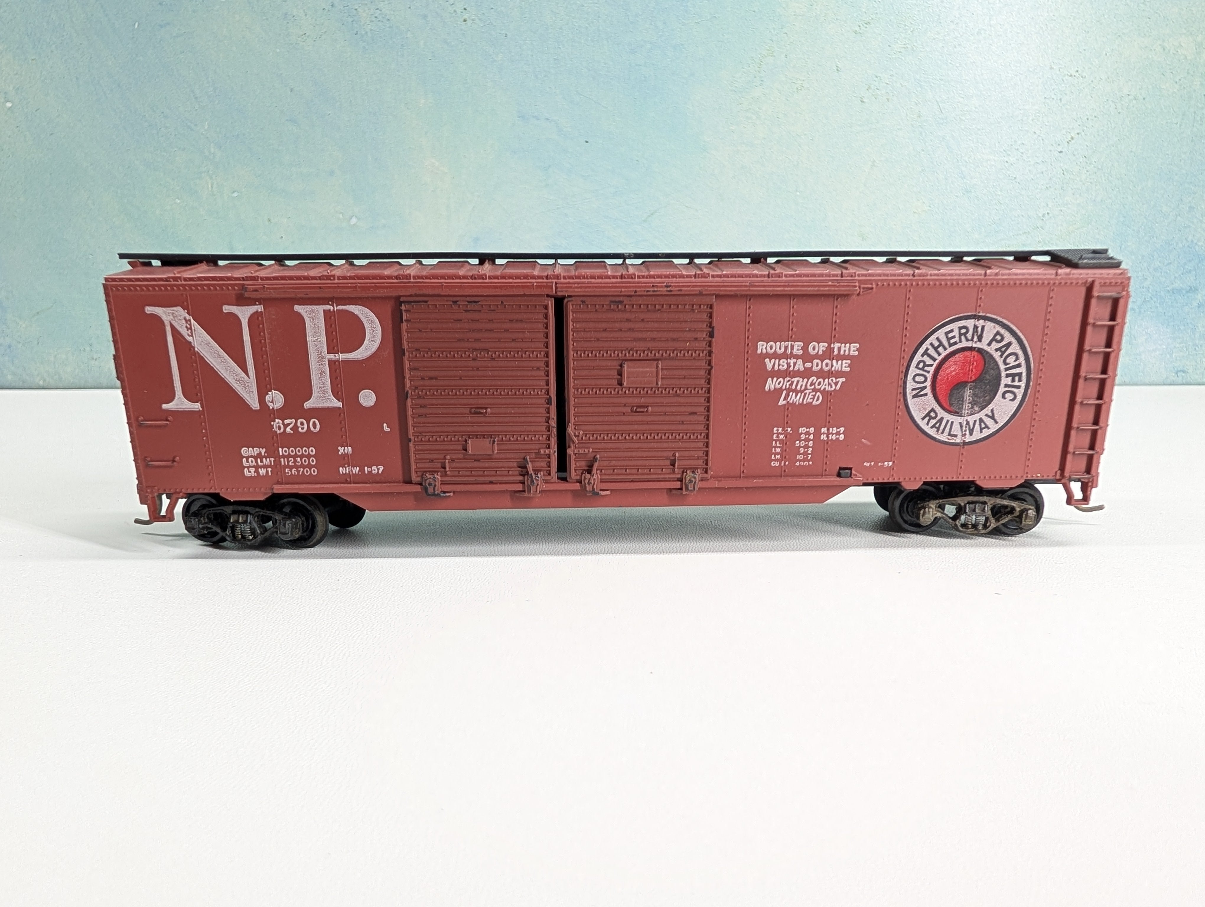 USED Athearn HO Scale 50' DD Box Car Northern Pacific NP #6790
