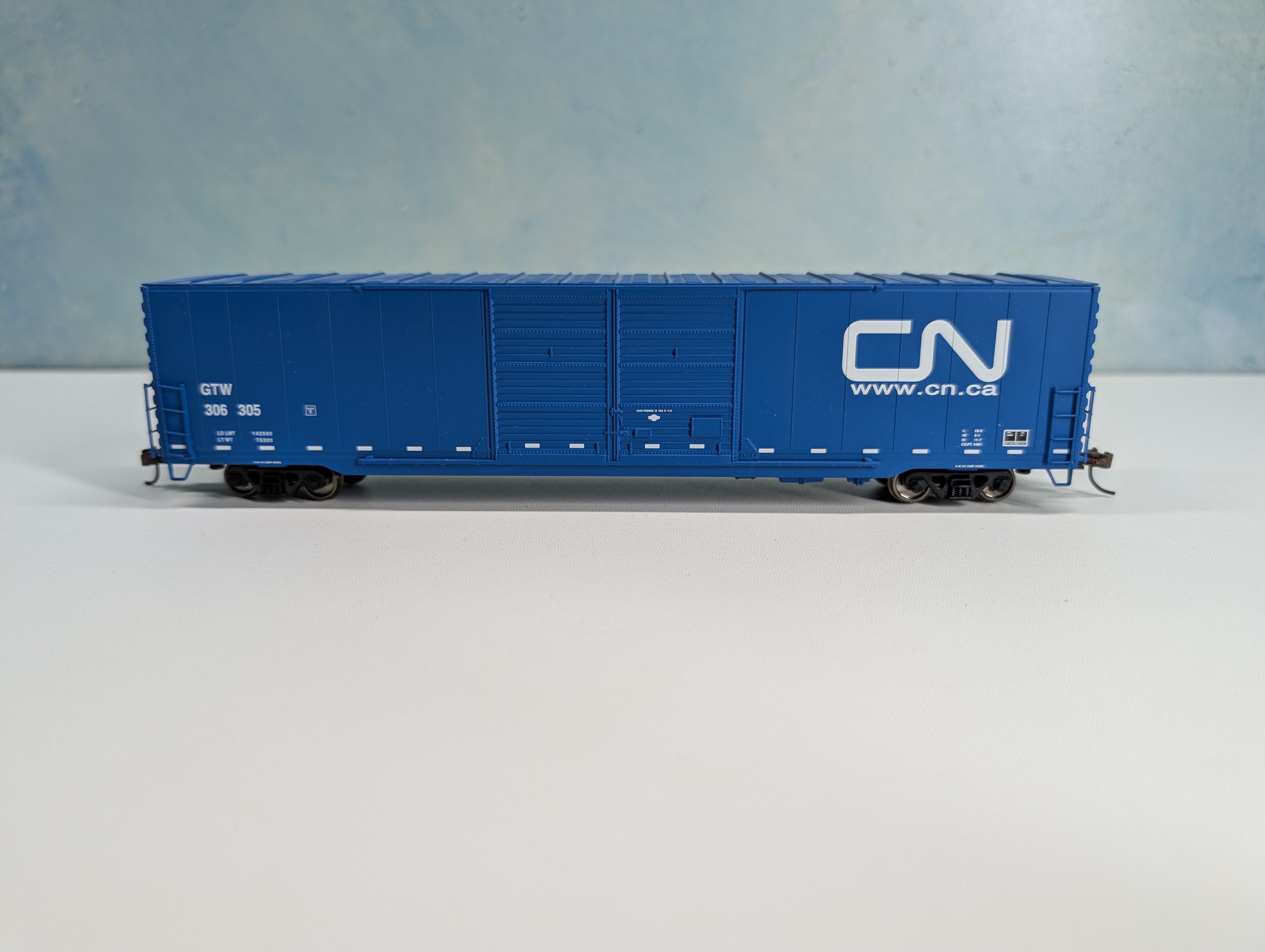 USED Walthers HO Scale 60' DD Box Car Canadian National GTW #306305 Metal Wheels