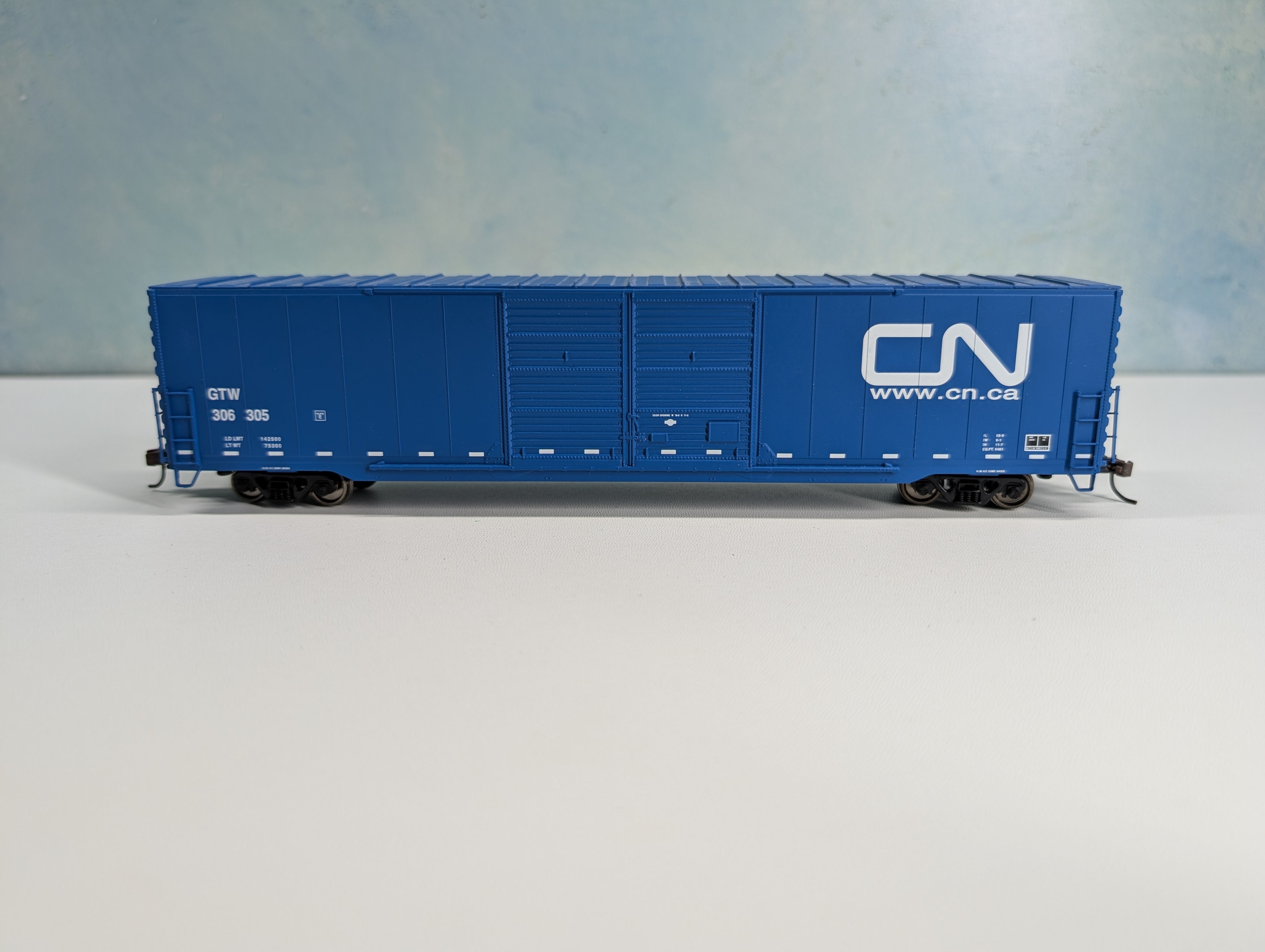 USED Walthers HO Scale 60' DD Box Car Canadian National GTW #306305 Metal Wheels
