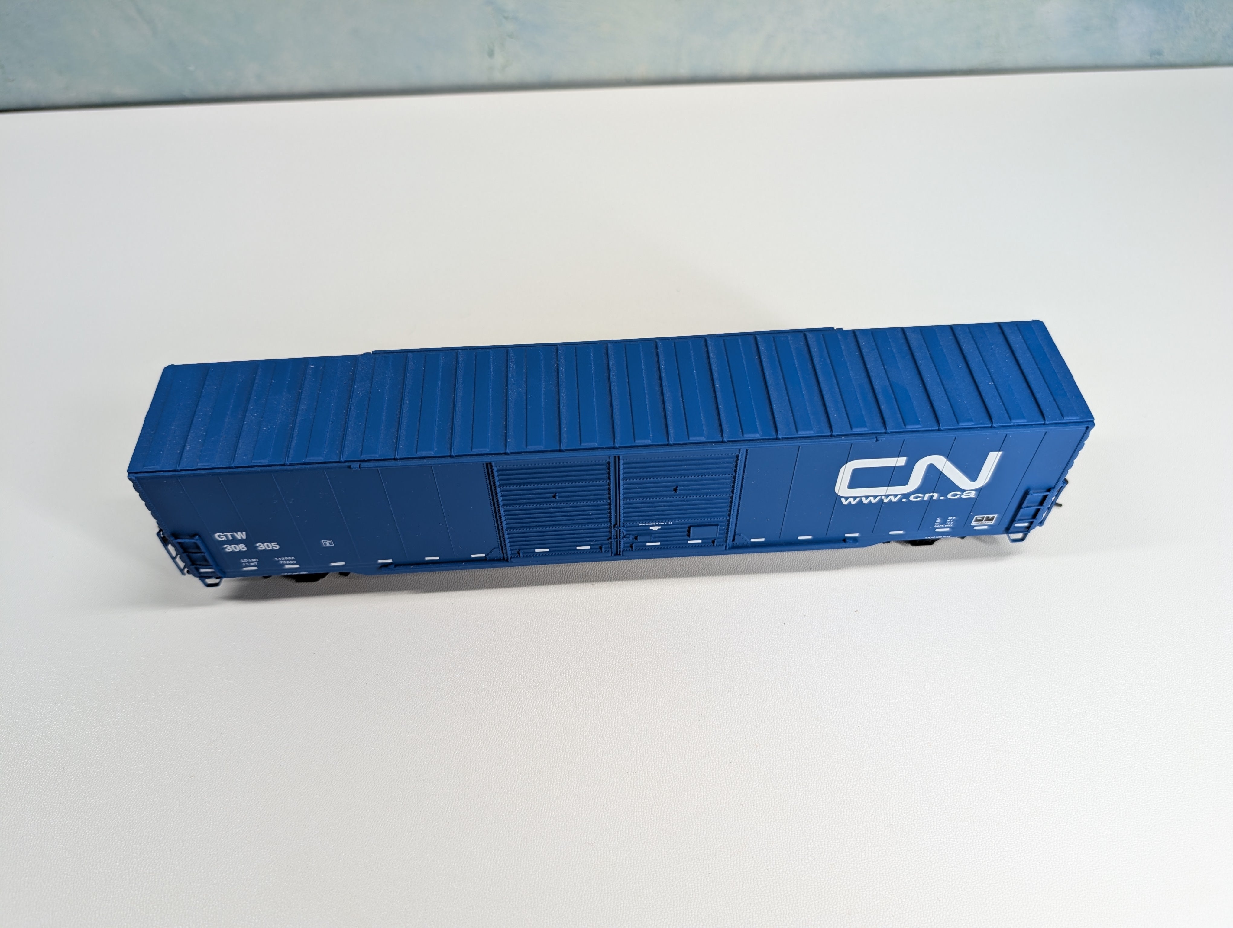 USED Walthers HO Scale 60' DD Box Car Canadian National GTW #306305 Metal Wheels