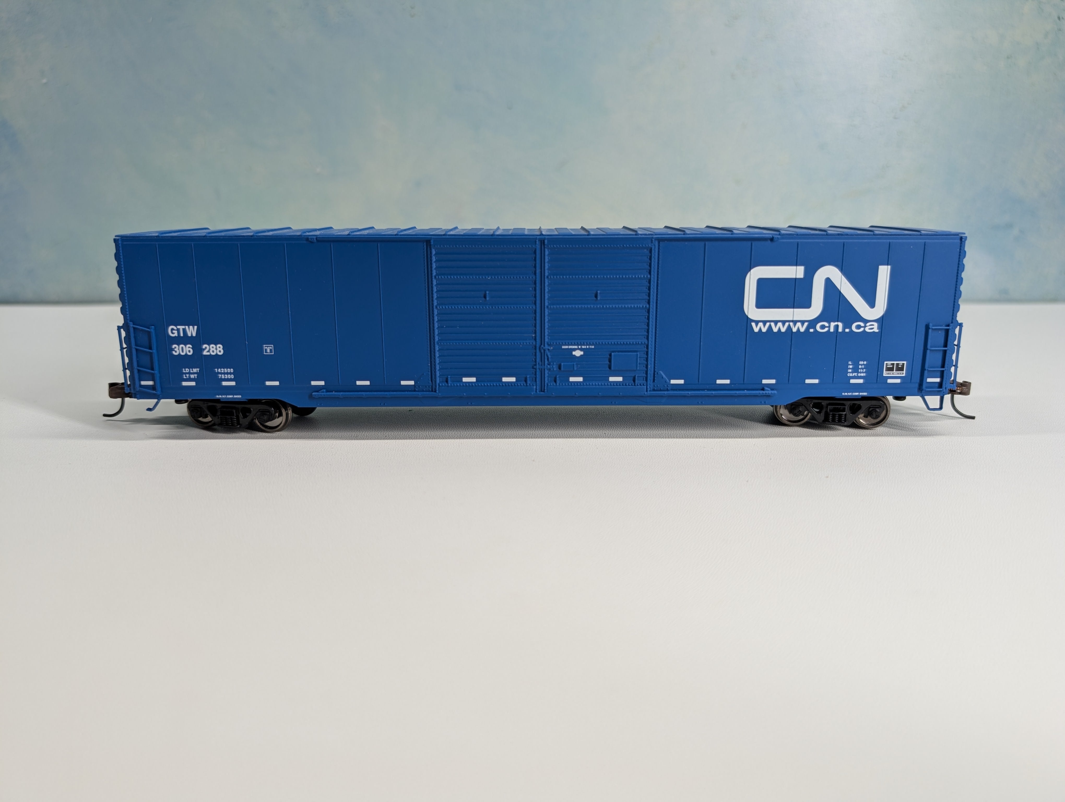 USED Walthers HO Scale 60' DD Box Car Canadian National GTW #306288 Metal Wheels
